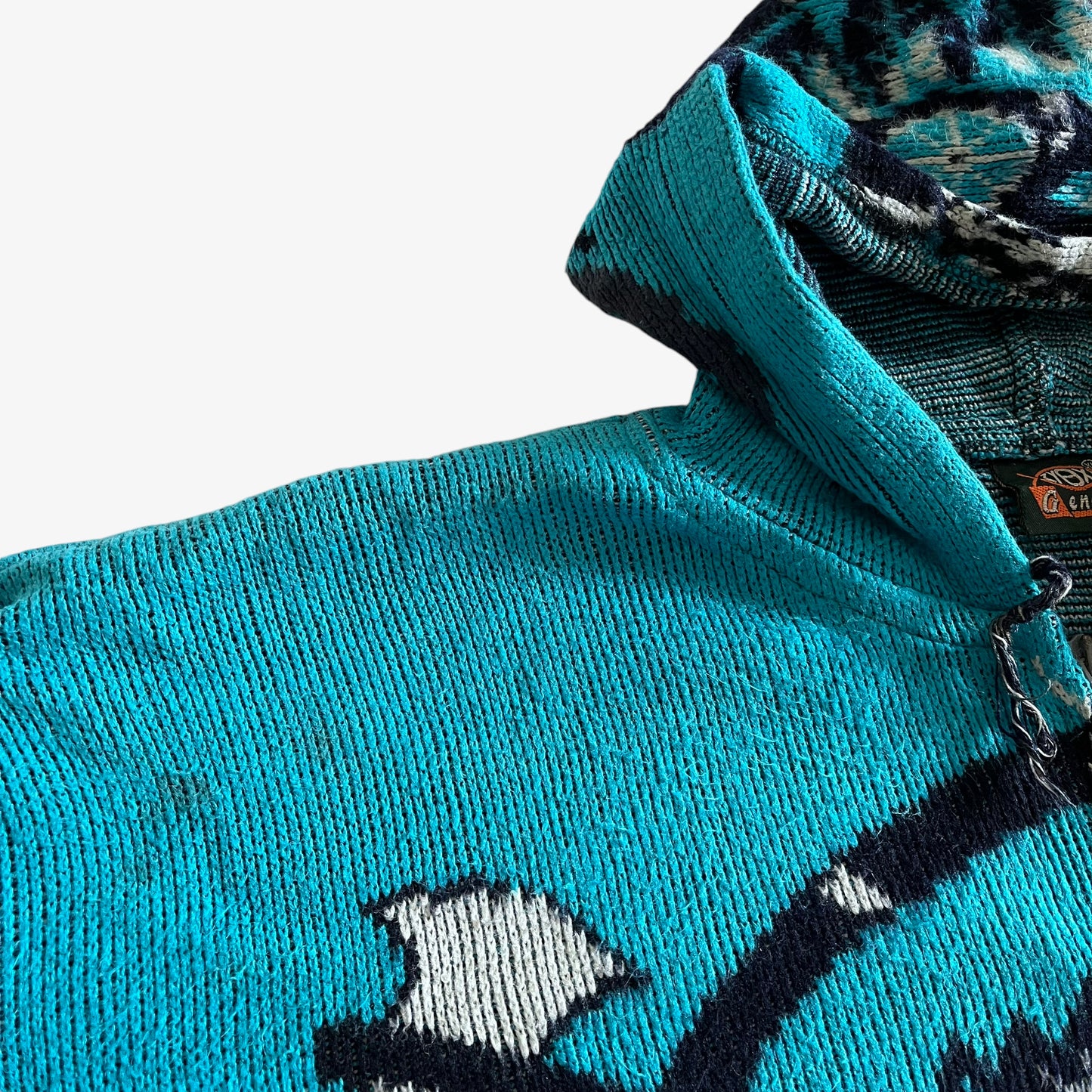 Vintage 80s Mens Genesis Chief And Wolf Tribal Print Blue Knitted Hooded Jacket Shoulder - Casspios Dream