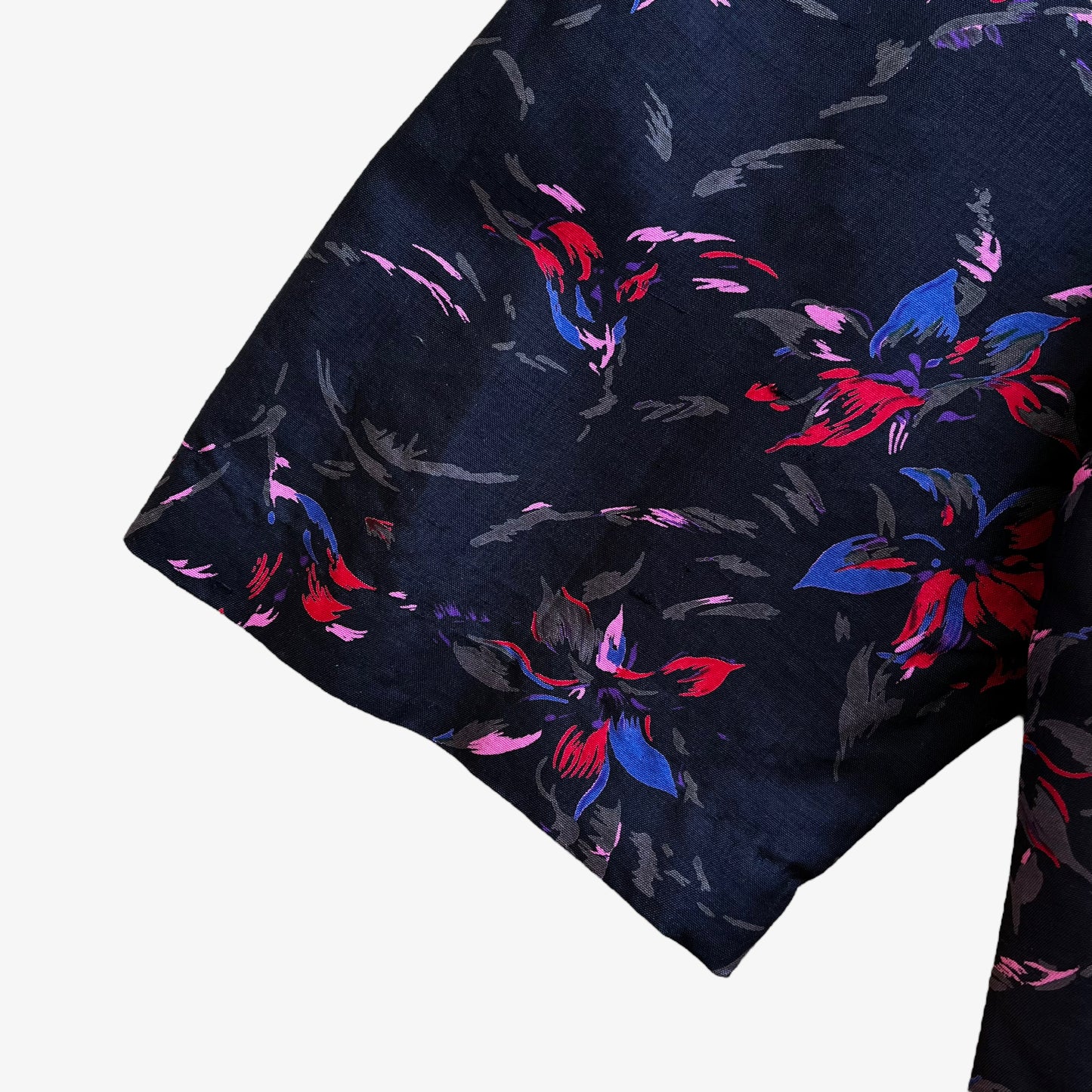 Vintage 80s Womens Red & Purple Floral Print Short Sleeve Black Silk Blouse Cuff - Casspios Dream