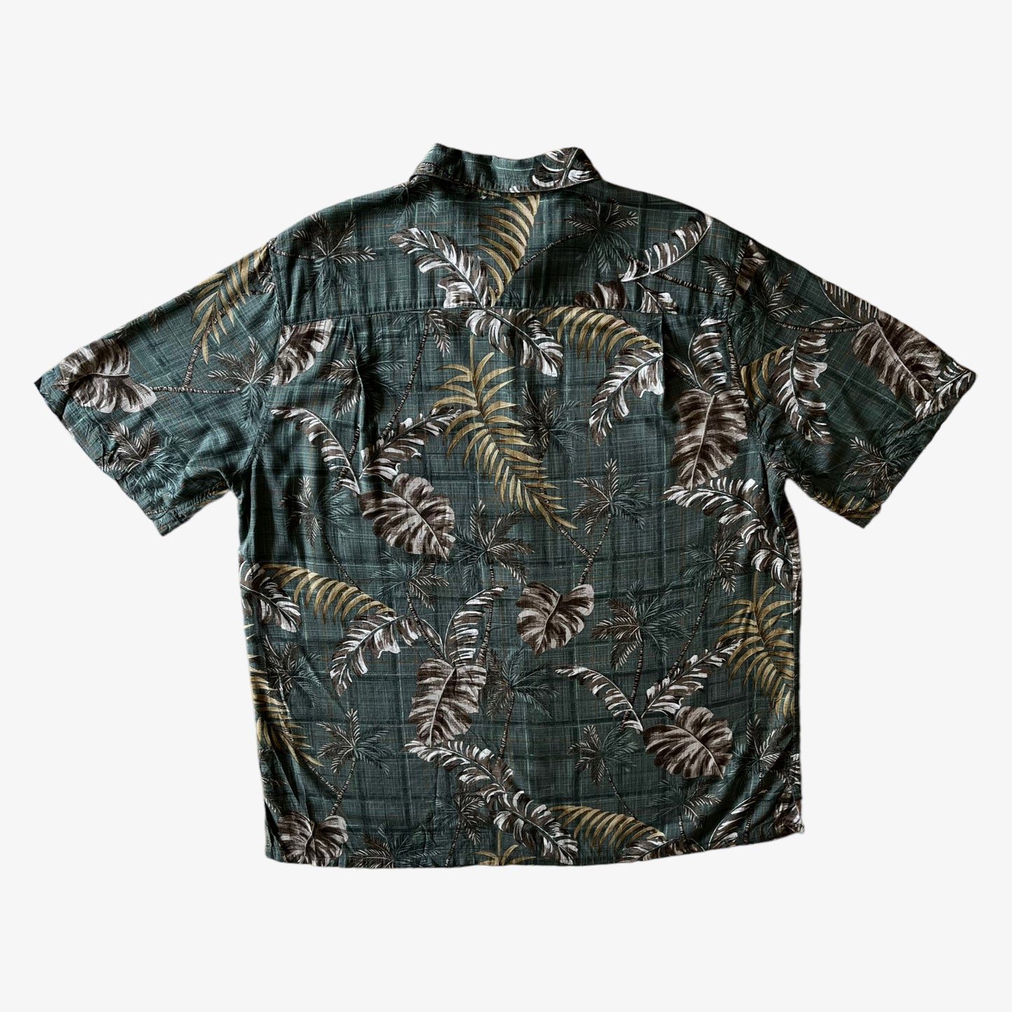 Vintage 90s Mens Batick Bay Leaf Print Short Sleeve Green Hawaiian Shirt Back - Casspios Dream