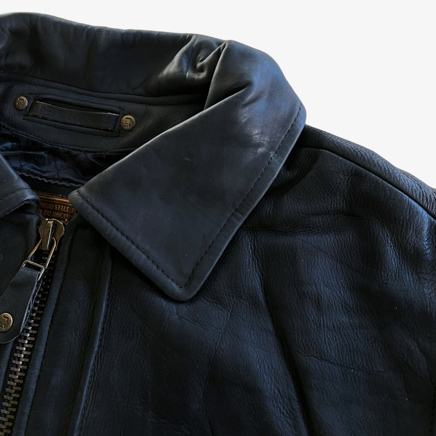 Vintage 90s Mens Redskins Territoire Black Leather Pilot Jacket With Fish Hook Fasteners Collar - Casspios Dream