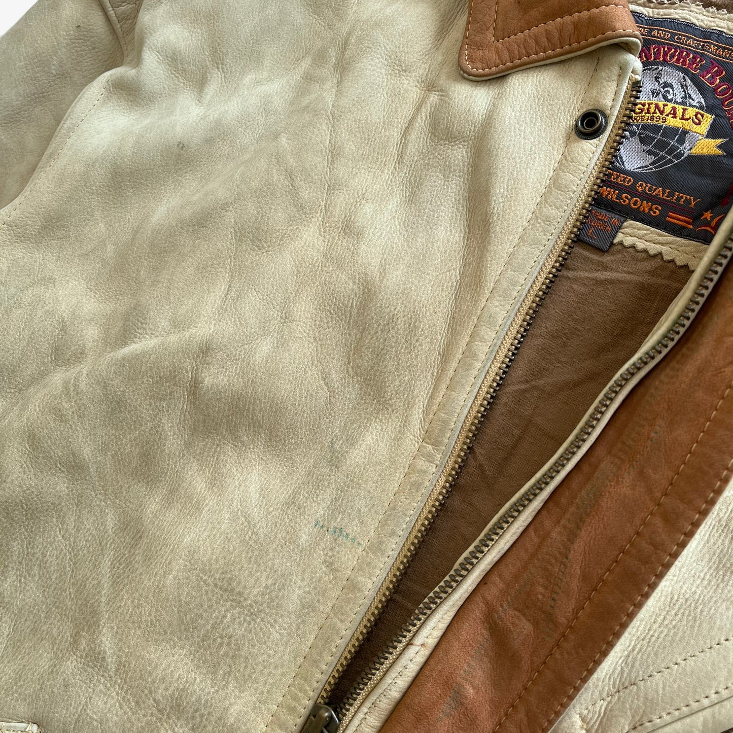 Vintage 90s Mens Wilsons Adventure Bound Cream Leather Jacket With Contrasting Brown Collar Mark - Casspios Dream