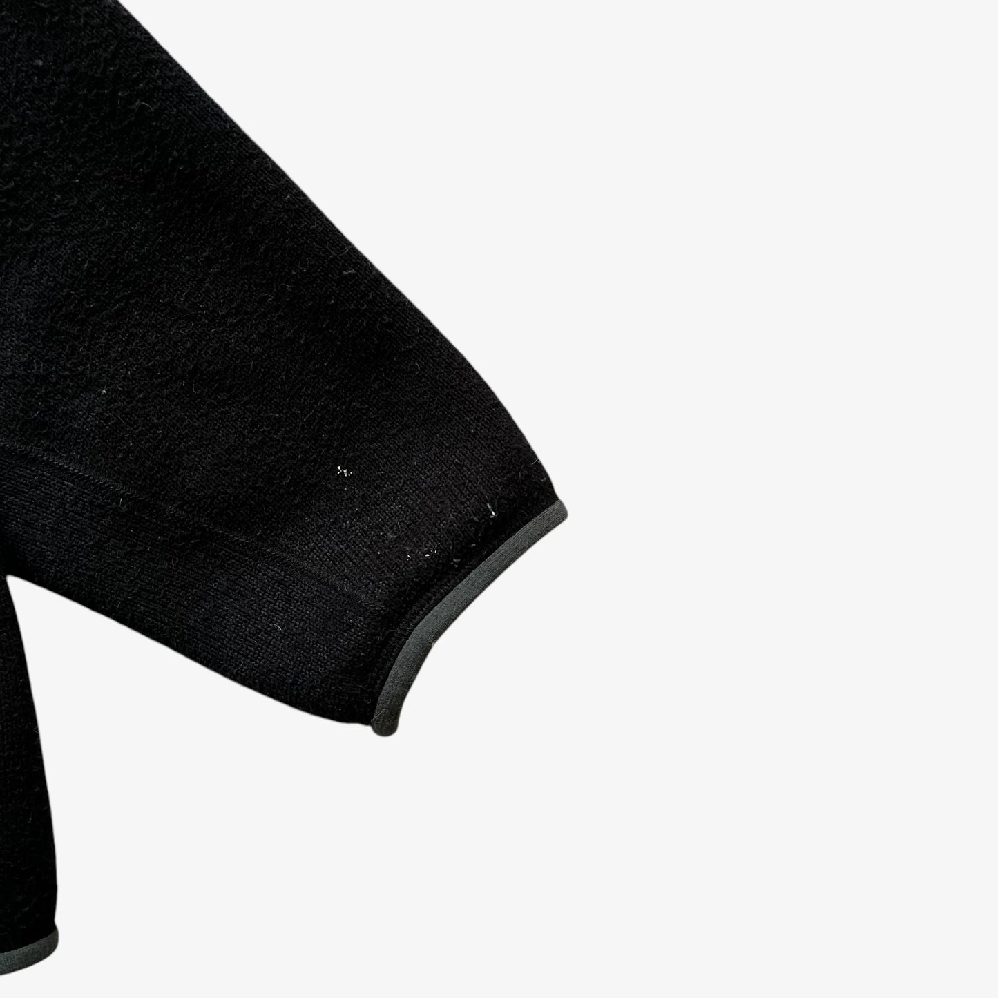 Vintage Y2K Mens Arcteryx Covert Polartec Black Hooded Fleece Jacket Cuff - Casspios Dream