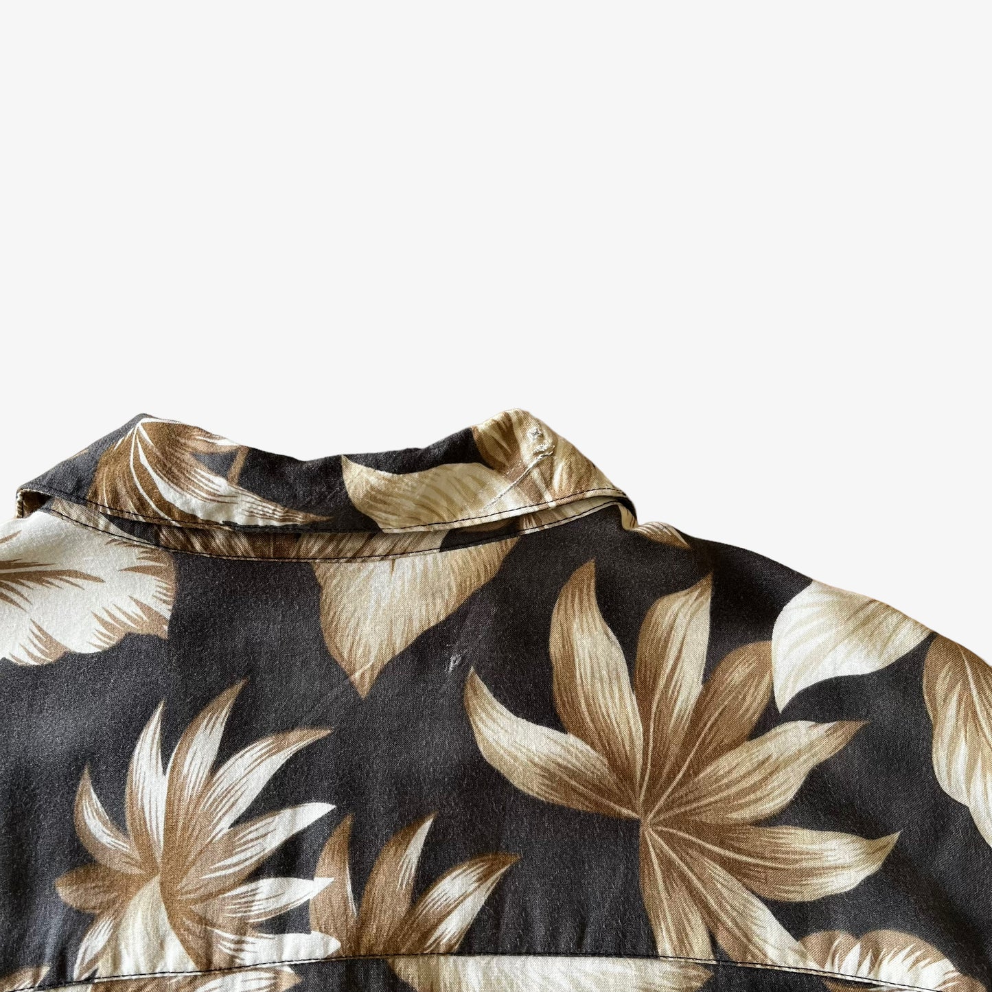 Vintage Y2K Mens Consensus Floral Print Short Sleeve Brown Hawaiian Shirt Collar - Casspios Dream