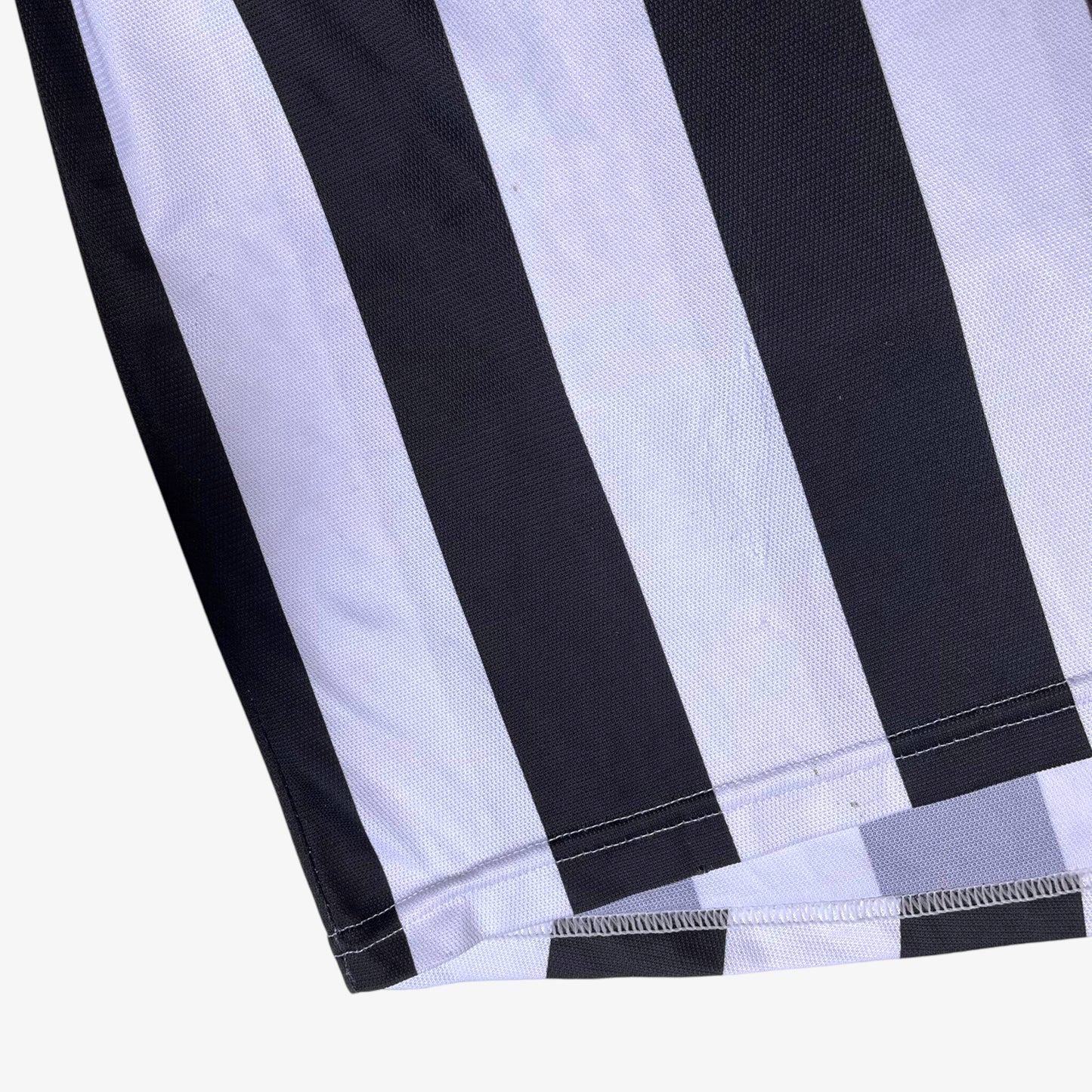 Vintage Y2K Mens Lotto Juventus 2001 - 2002 Champions League Home Football Jersey Hem - Casspios Dream