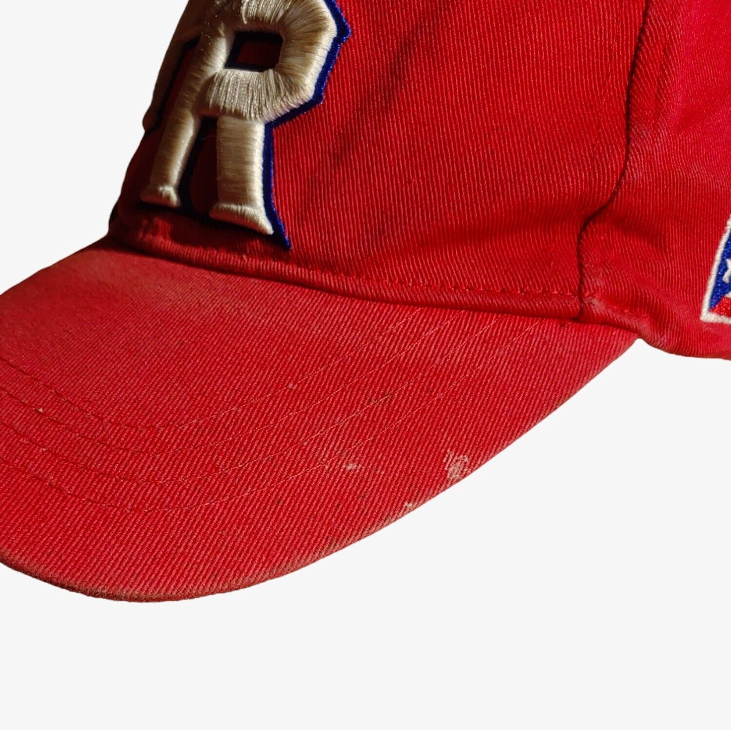 Vintage Y2K Robin Ruth Puerto Rico Red Cap Marks - Casspios Dream