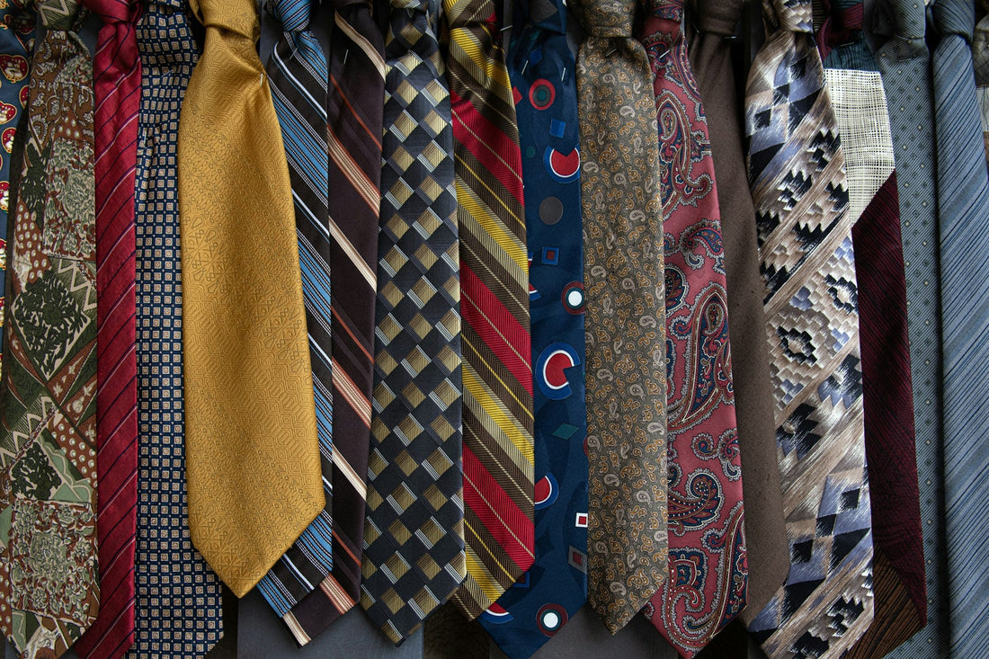 Vintage Ties - How to Style and Collect Classic Neckties - Casspios Dream