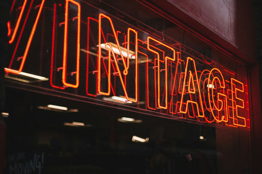 Why You Should Invest in Vintage Accessories - Casspios Dream