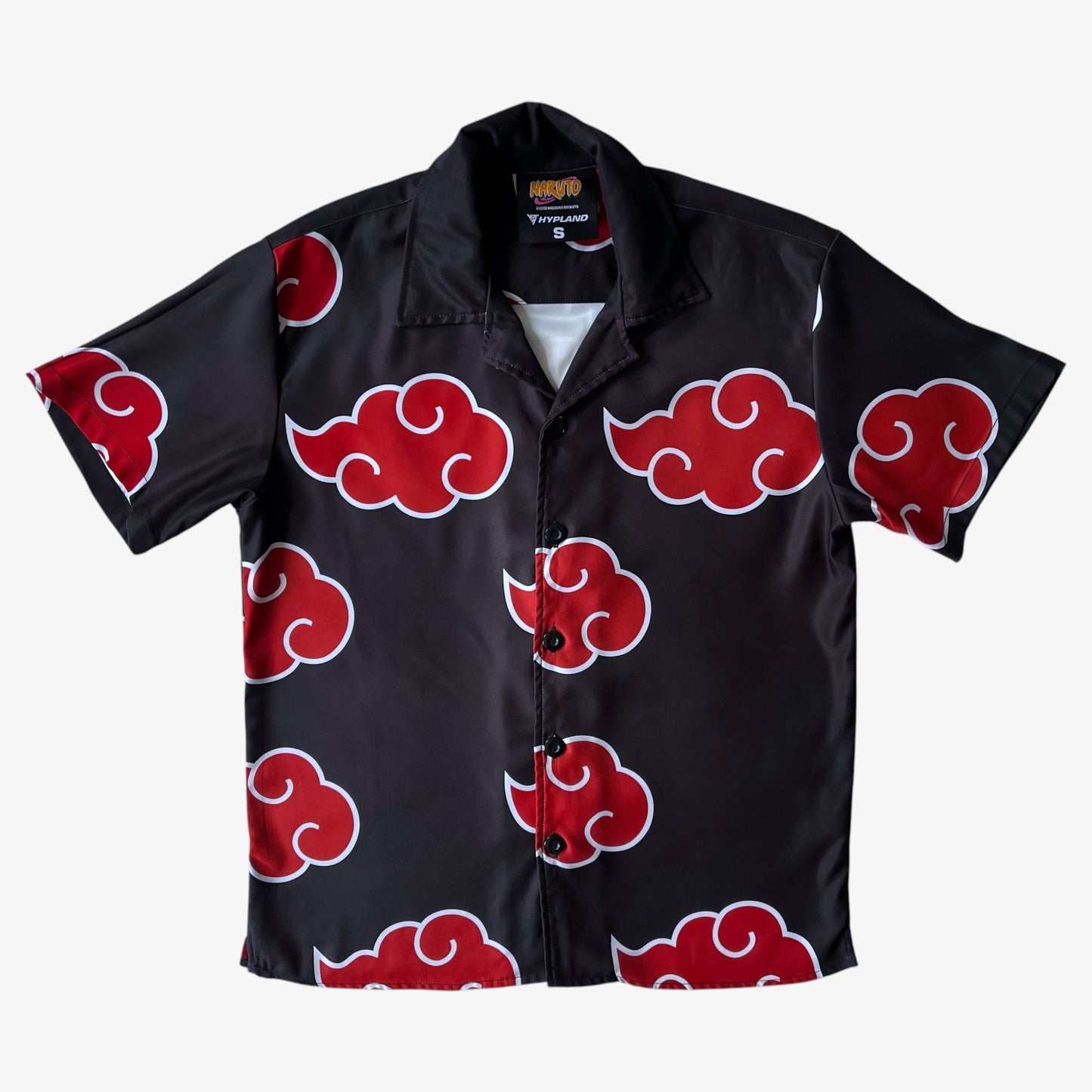 Hypland Naruto Akatsuki cloud print black shirt on a white background.
