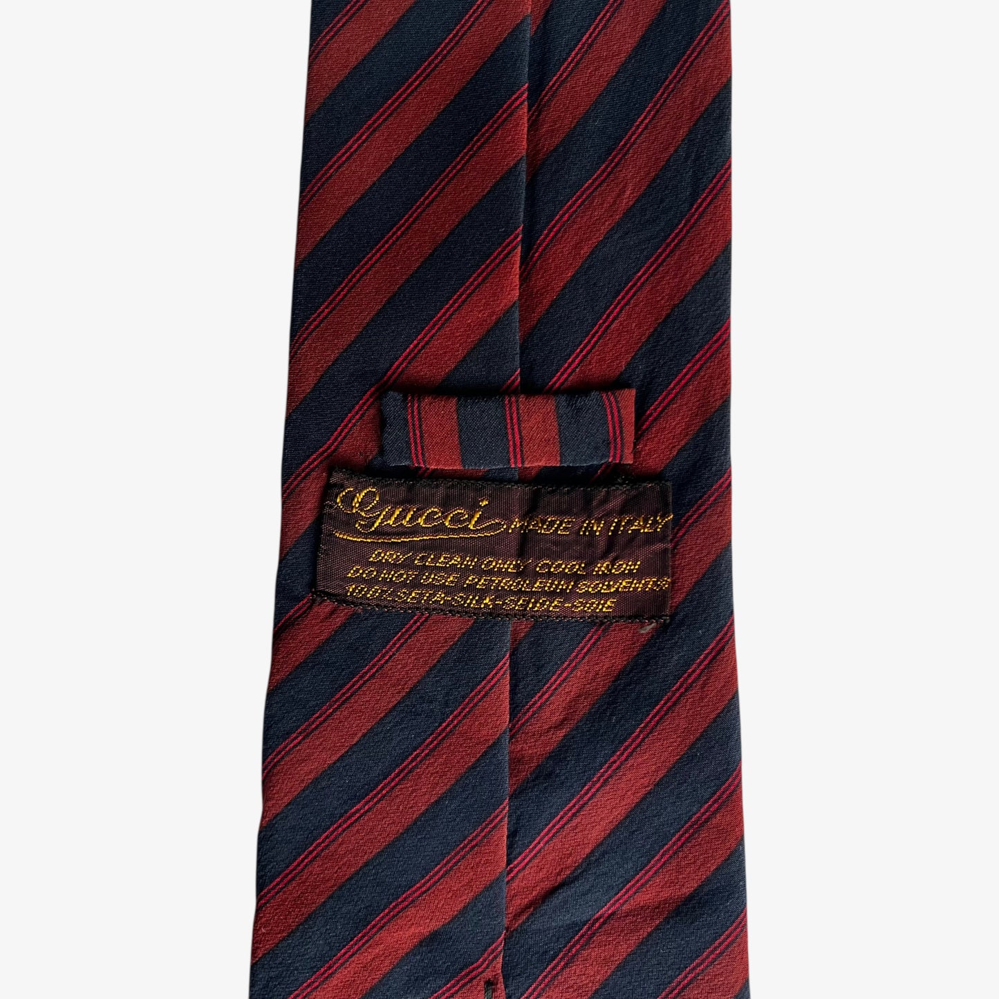 Vintage 80s Gucci Red And Navy Striped Silk Tie With Interlocking GG Logo Label - Casspios Dream