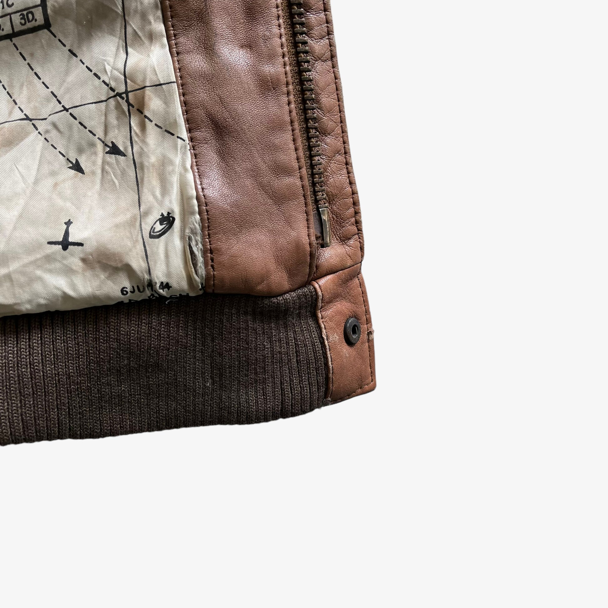 Vintage 80s Mens G-III Light Brown Leather Pilot Jacket With Metal Tip Collar Button - Casspios Dream