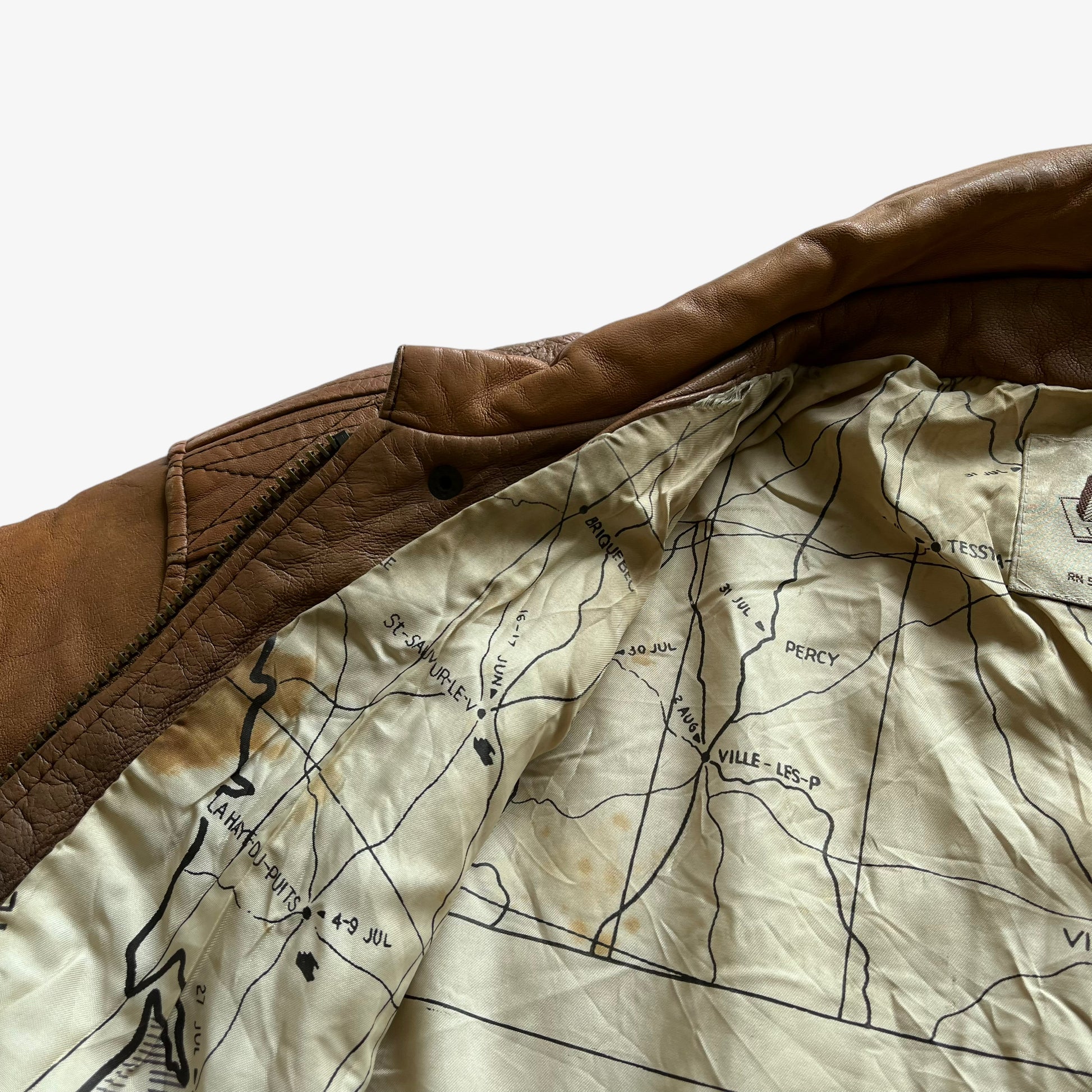 Vintage 80s Mens G-III Light Brown Leather Pilot Jacket With Metal Tip Collar Inside - Casspios Dream