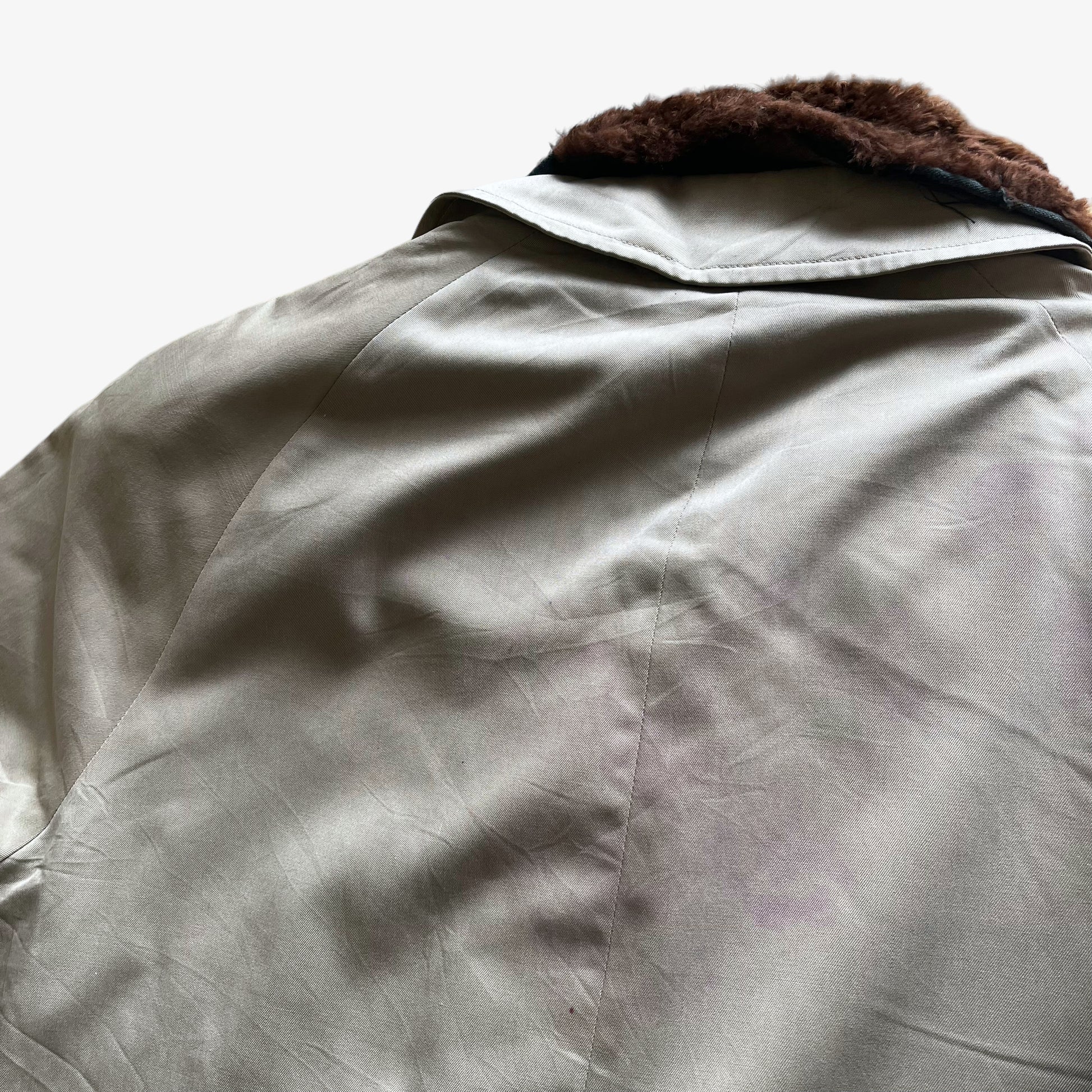 Vintage 80s Womens Burberry Coat With Nova Check Lining And Faux Fur Collar Back Wear - Casspios Dream