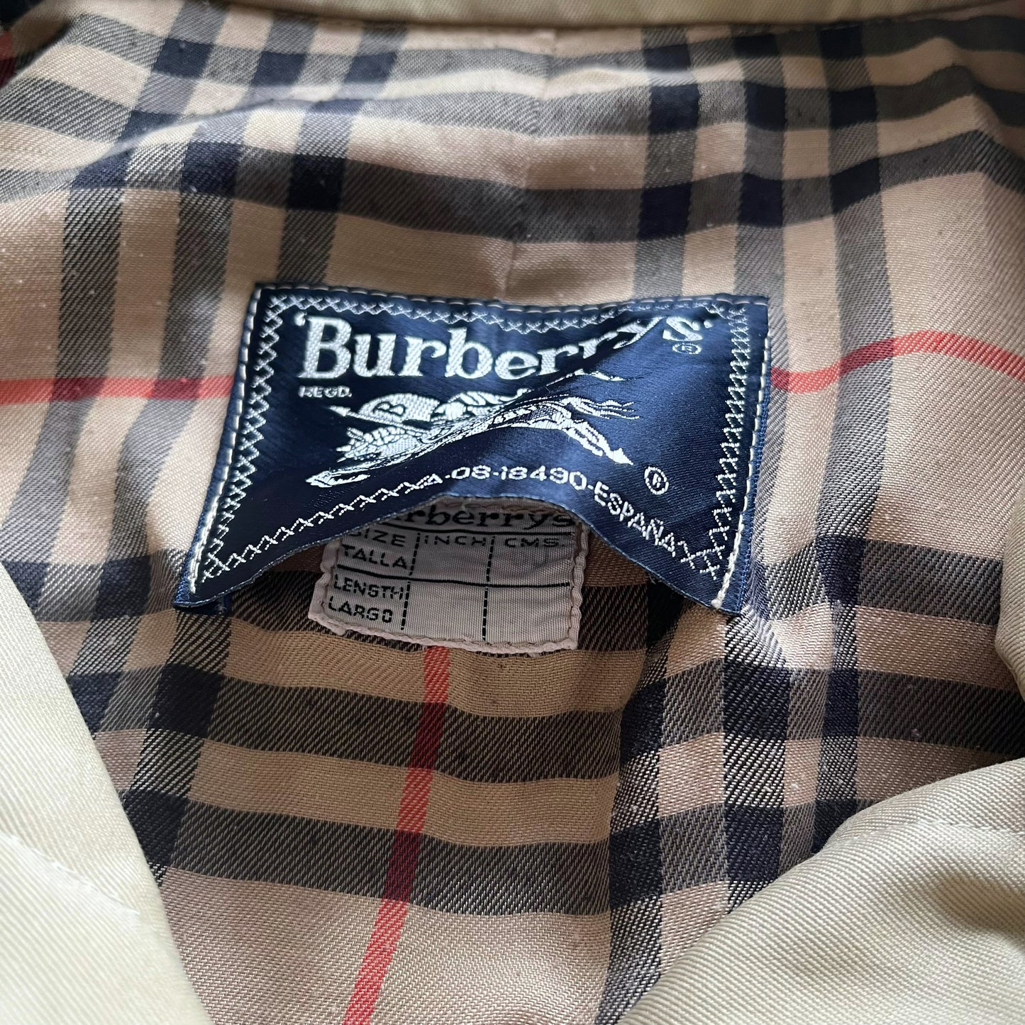 Vintage 80s Womens Burberry Coat With Nova Check Lining And Faux Fur Collar Inside Label - Casspios Dream