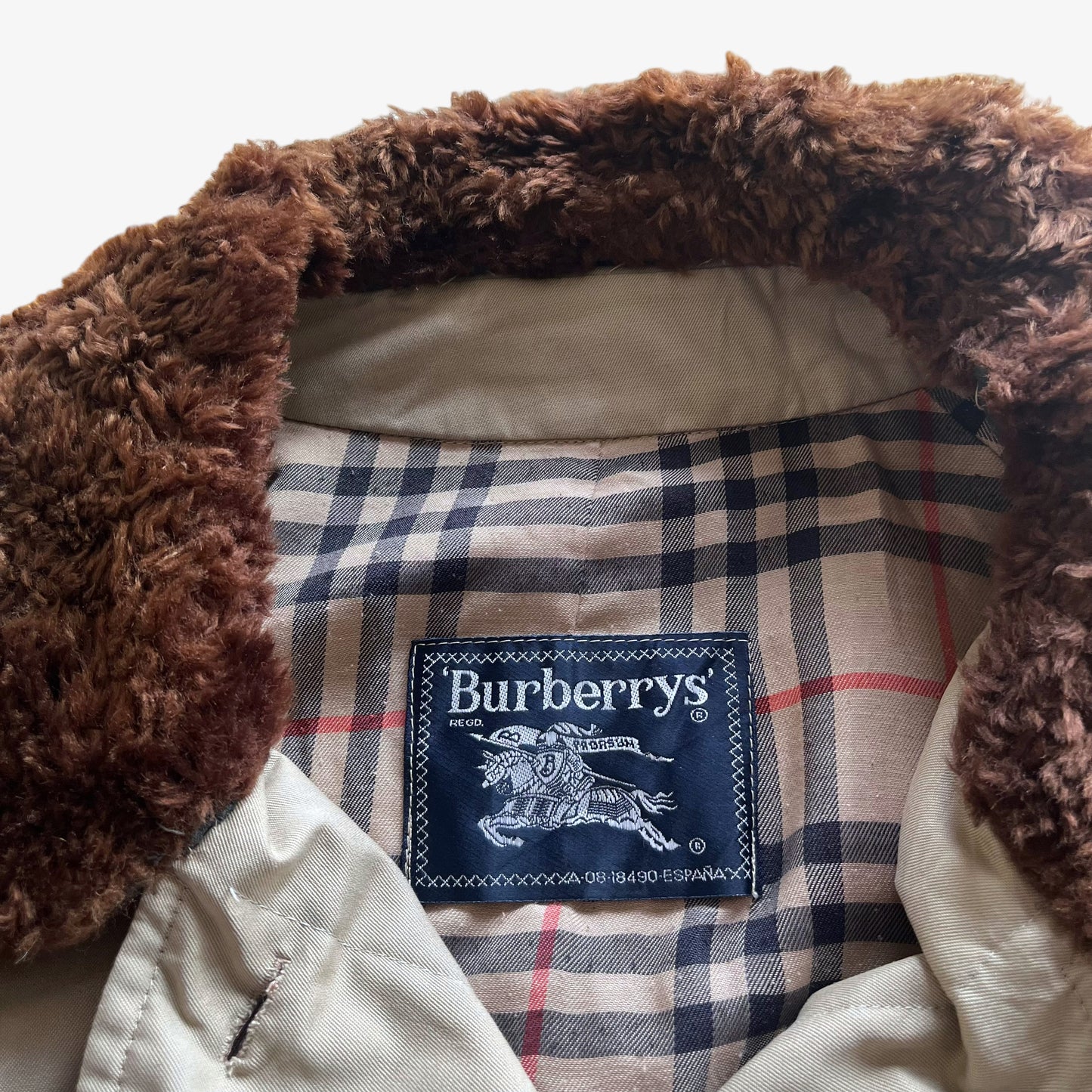 Vintage 80s Womens Burberry Coat With Nova Check Lining And Faux Fur Collar Label - Casspios Dream