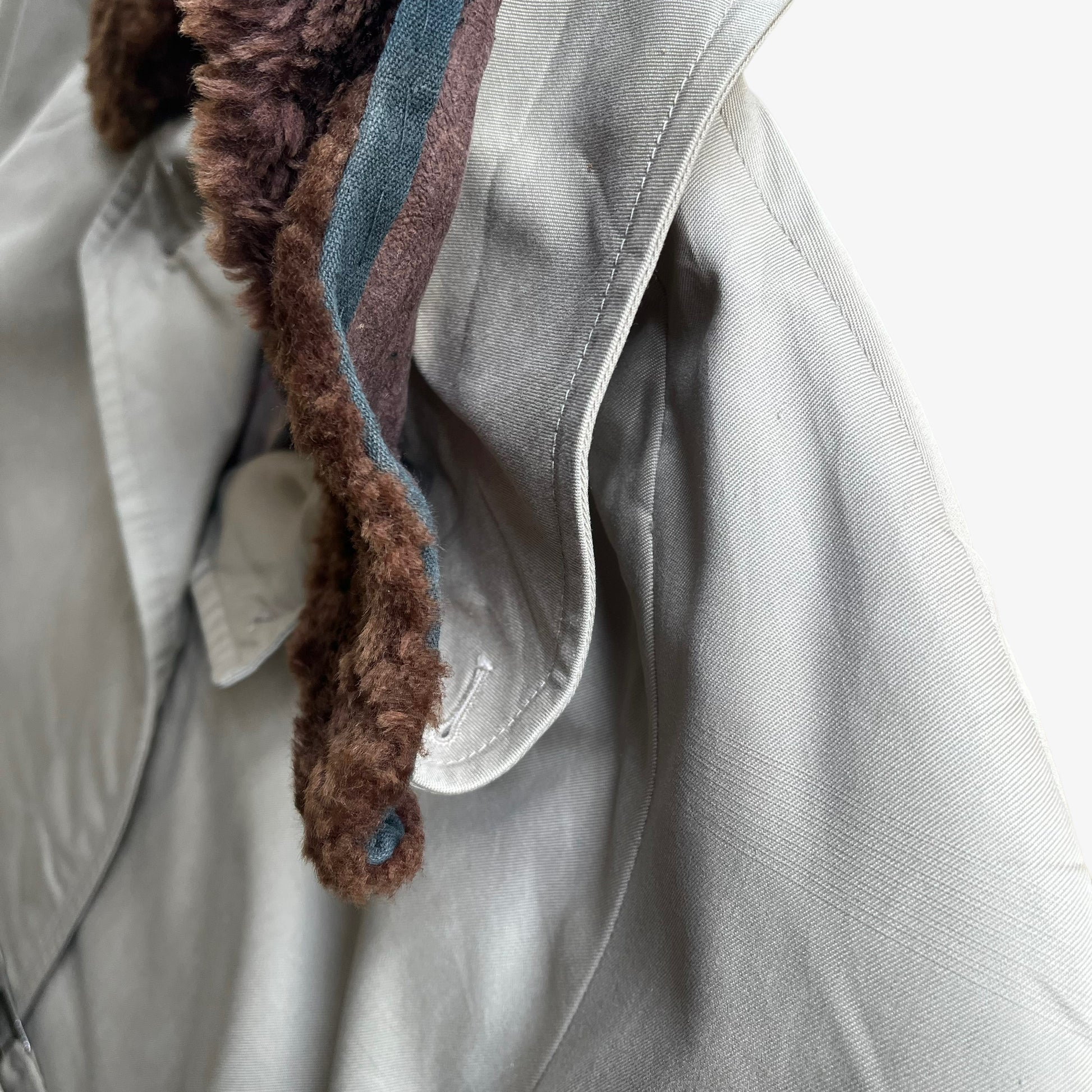 Vintage 80s Womens Burberry Coat With Nova Check Lining And Faux Fur Collar Wear - Casspios Dream