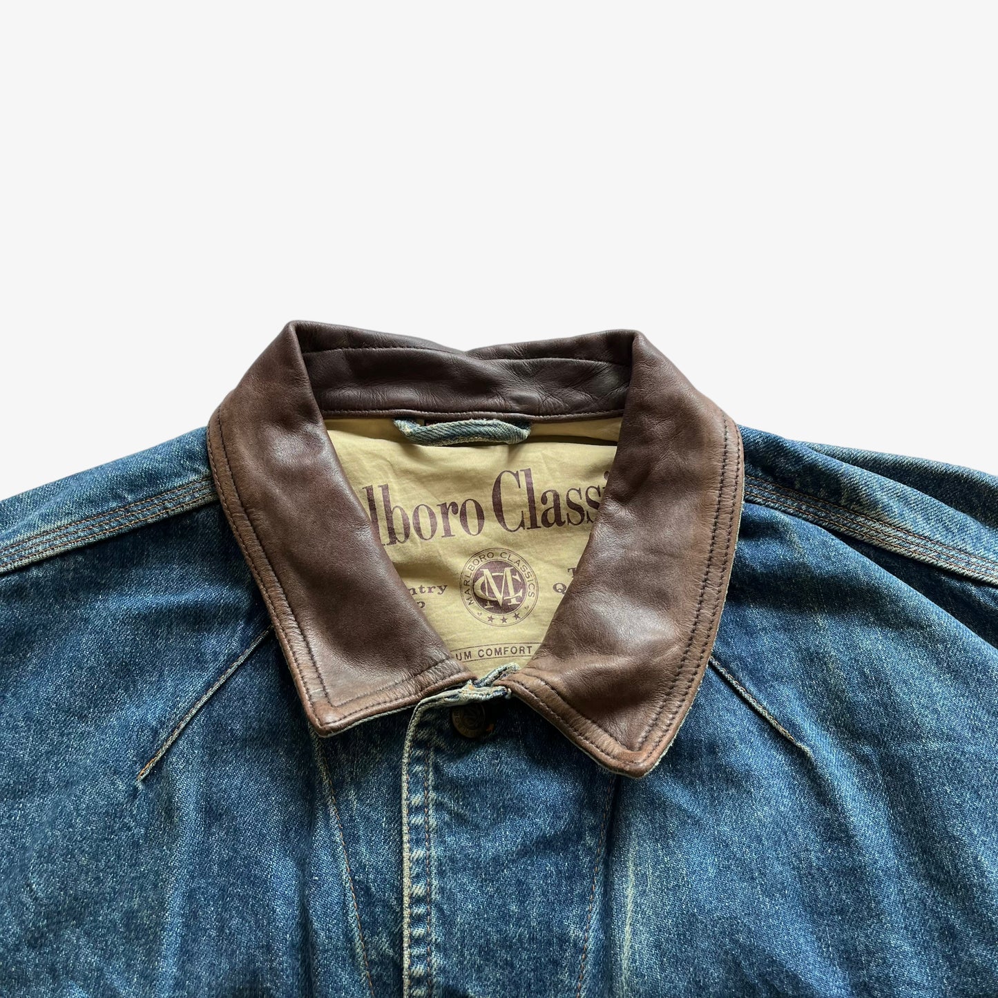 Vintage 90s Mens Marlboro Classics Blue Denim Jacket With Brown Leather Collar Tips - Casspios Dream