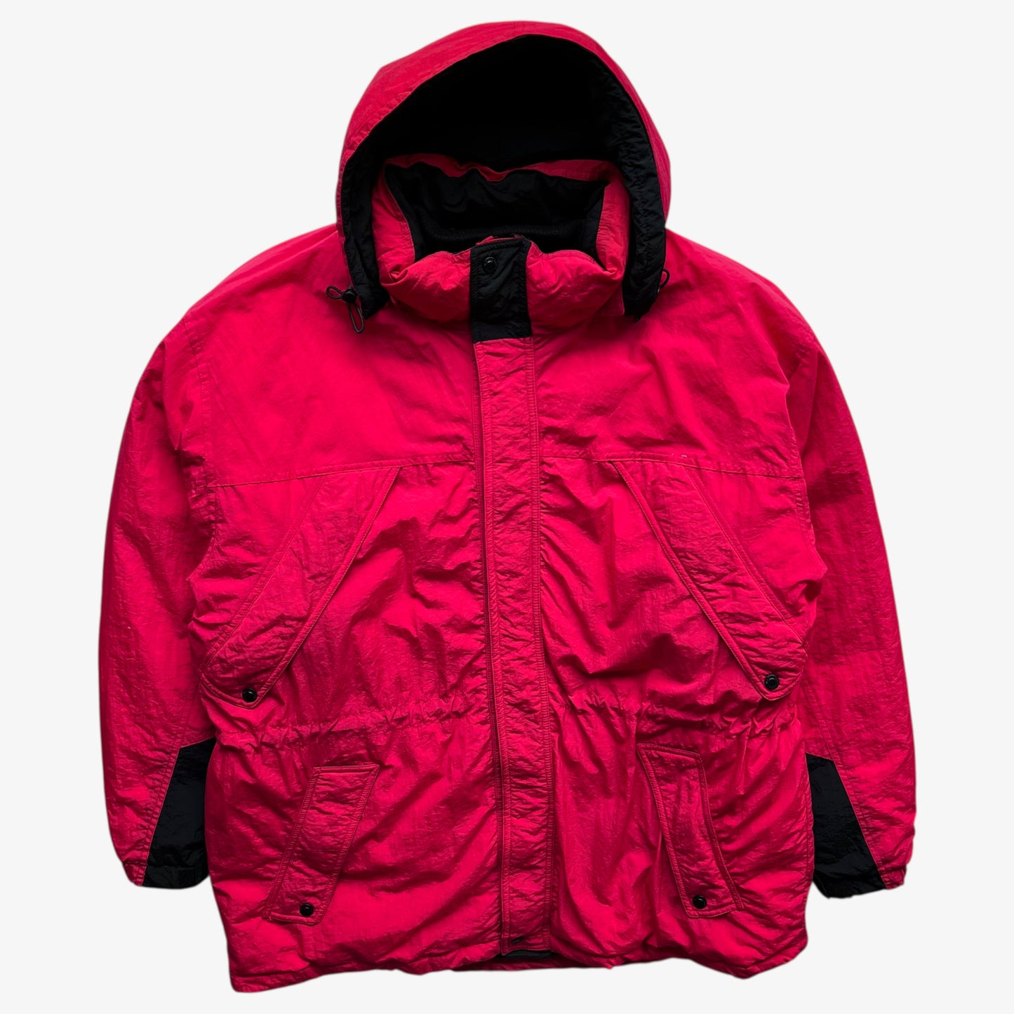 Men's vintage 90s Marlboro country store hooded red puffer jacket.