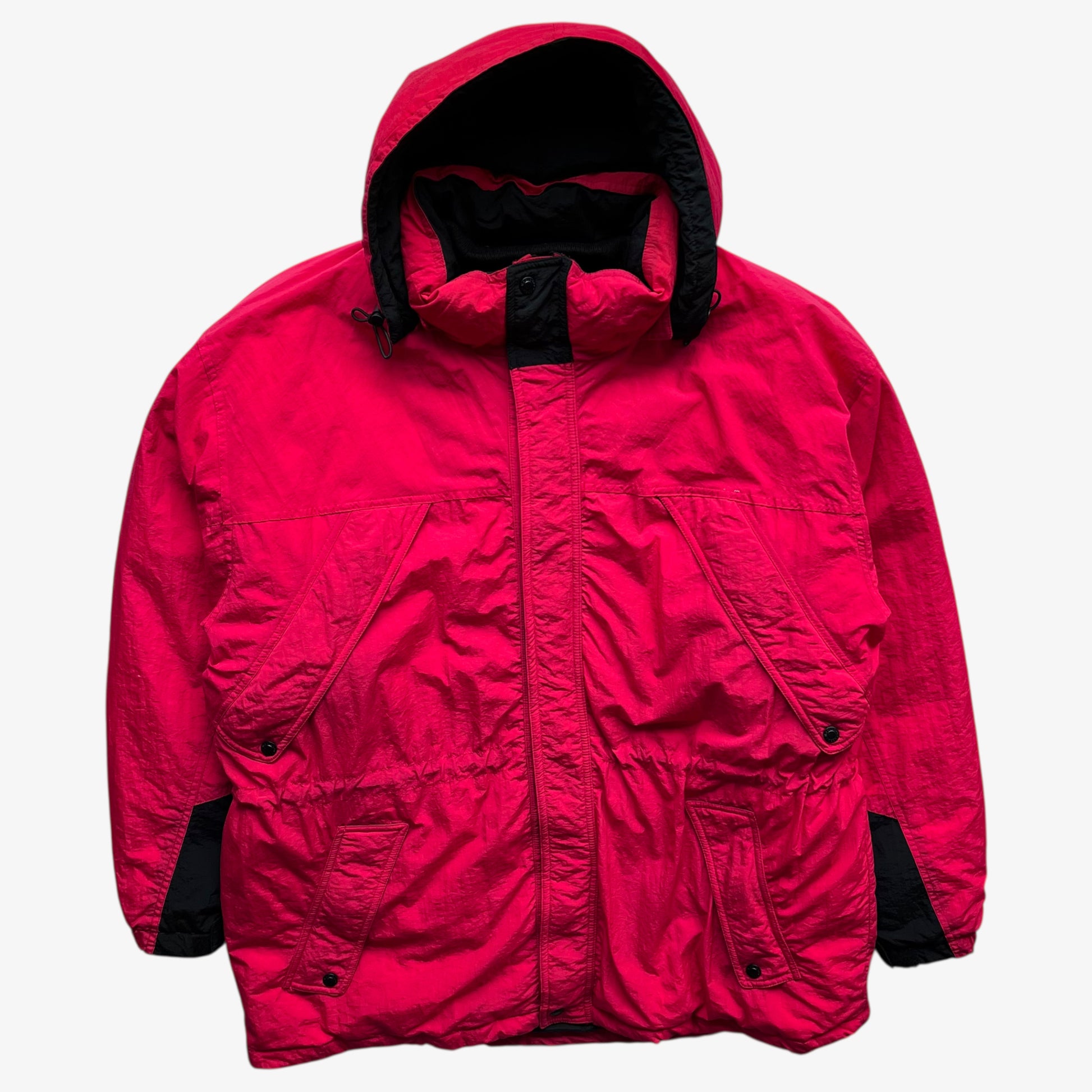 Men's vintage 90s Marlboro country store hooded red puffer jacket.