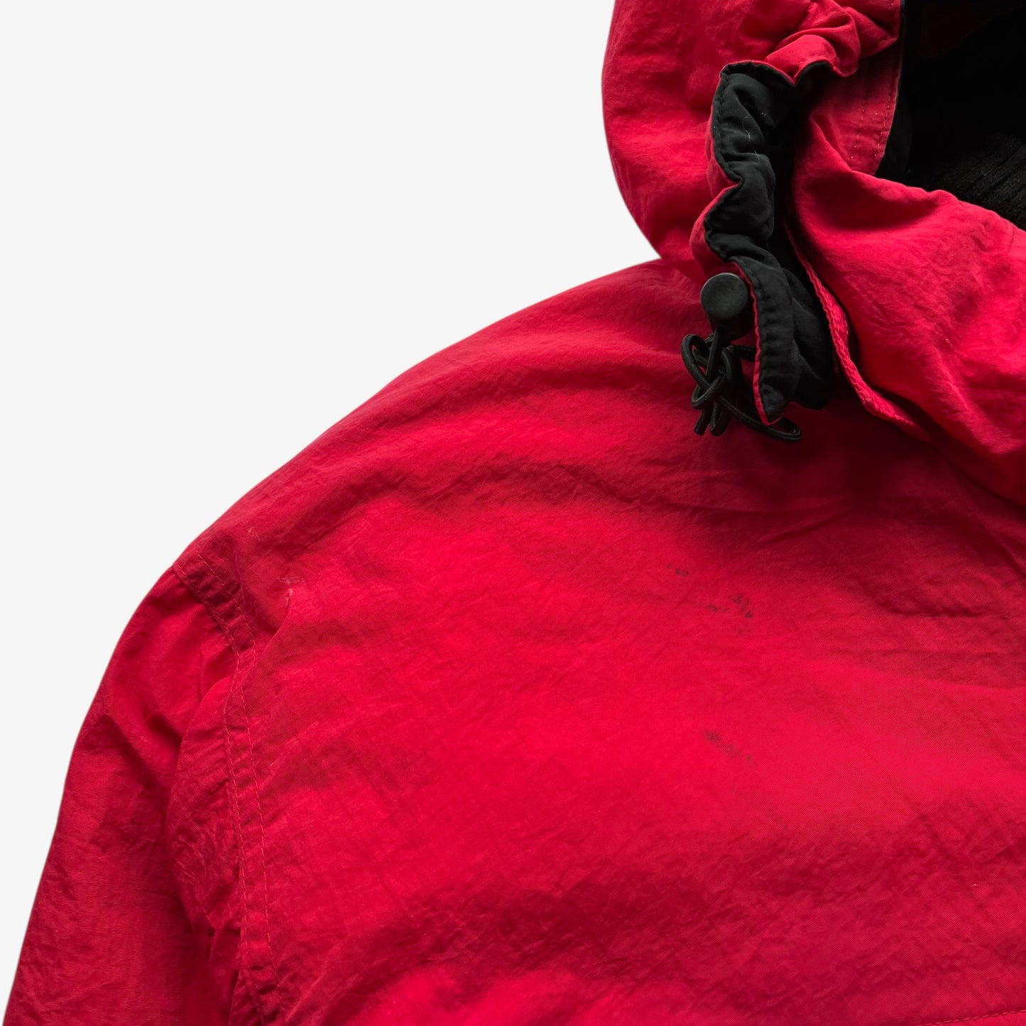 Patina on vintage 90s men's Marlboro country store red hooded puffer jacket.