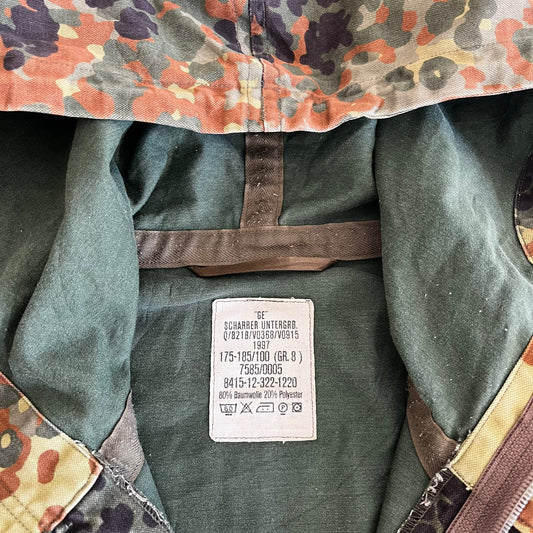 Vintage 90s Mens Scharrer Untergrb 1997 Camouflage Hooded Jacket Label - Casspios Dream