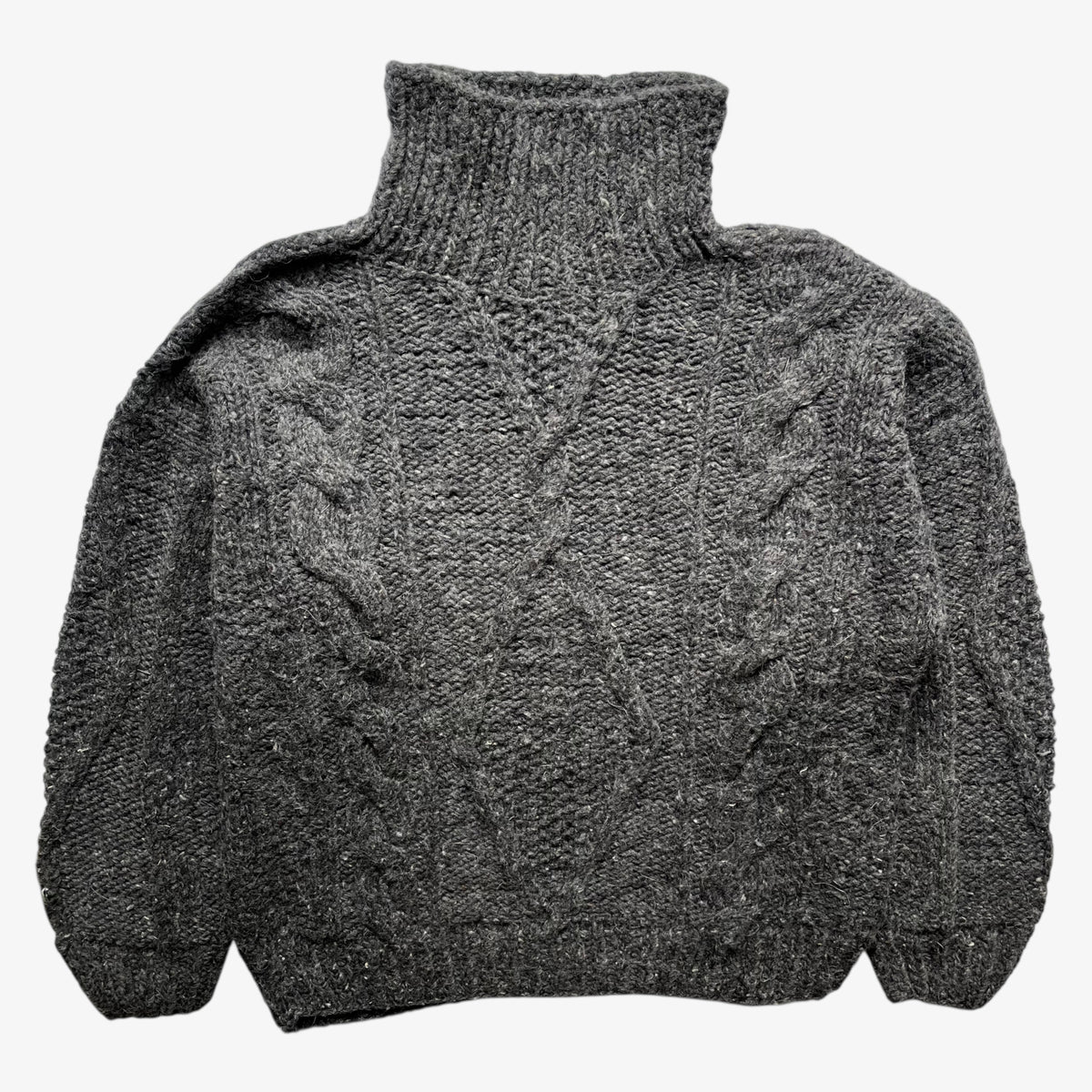 Vintage 90s men's Venicia Imports grey wool cable knit turtleneck jumper.