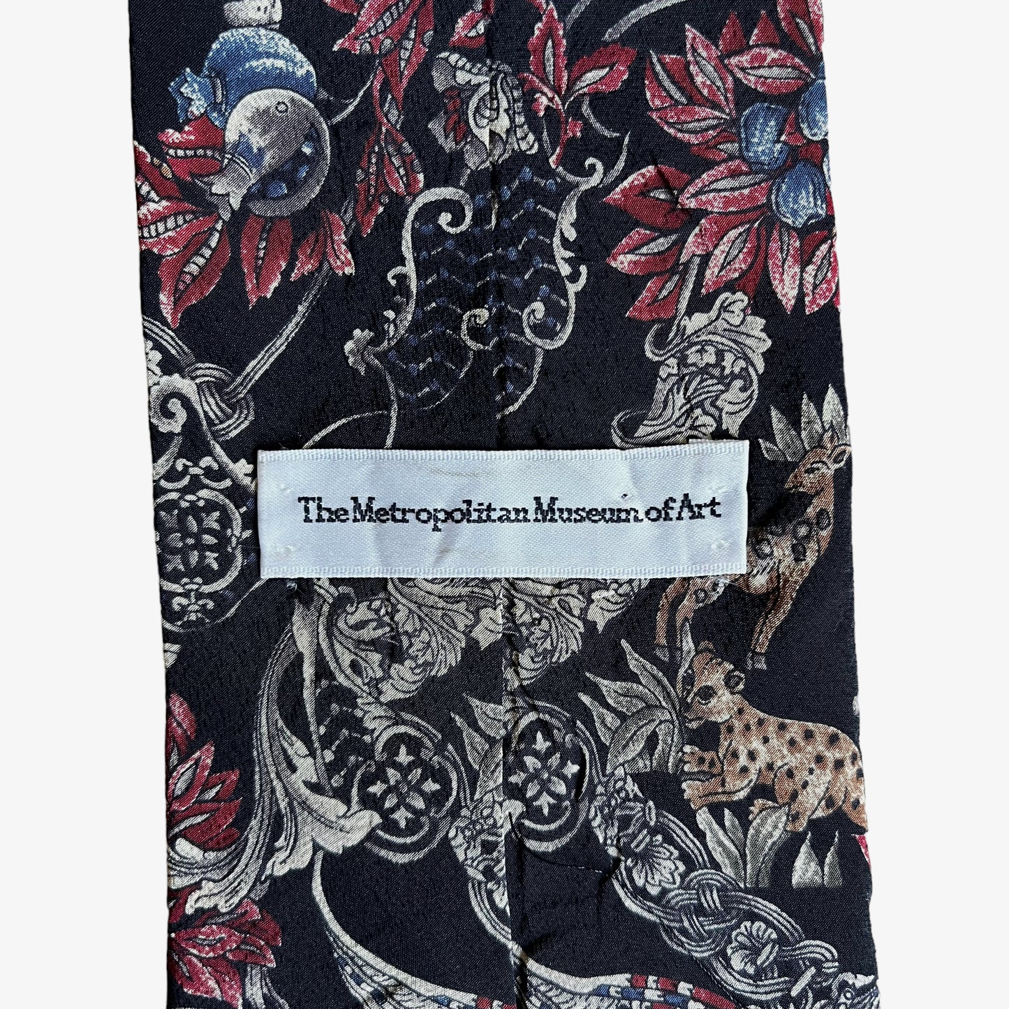 Vintage 90s The Metropolitan Museum Of Art Enchanted Safari Print Silk Tie Label - Casspios Dream