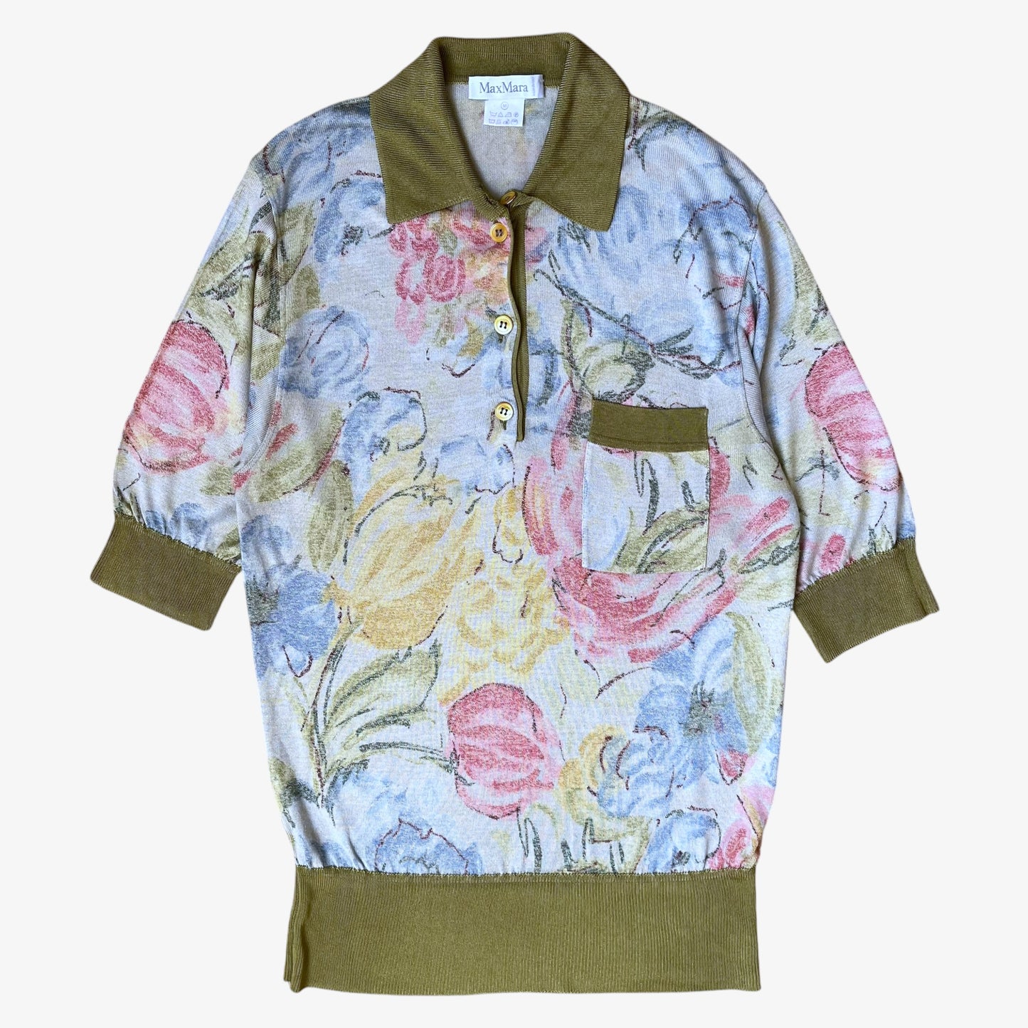 Floral watercolour patterned vintage 90s women's Max Mara knitted shirt with green contrasting collar.