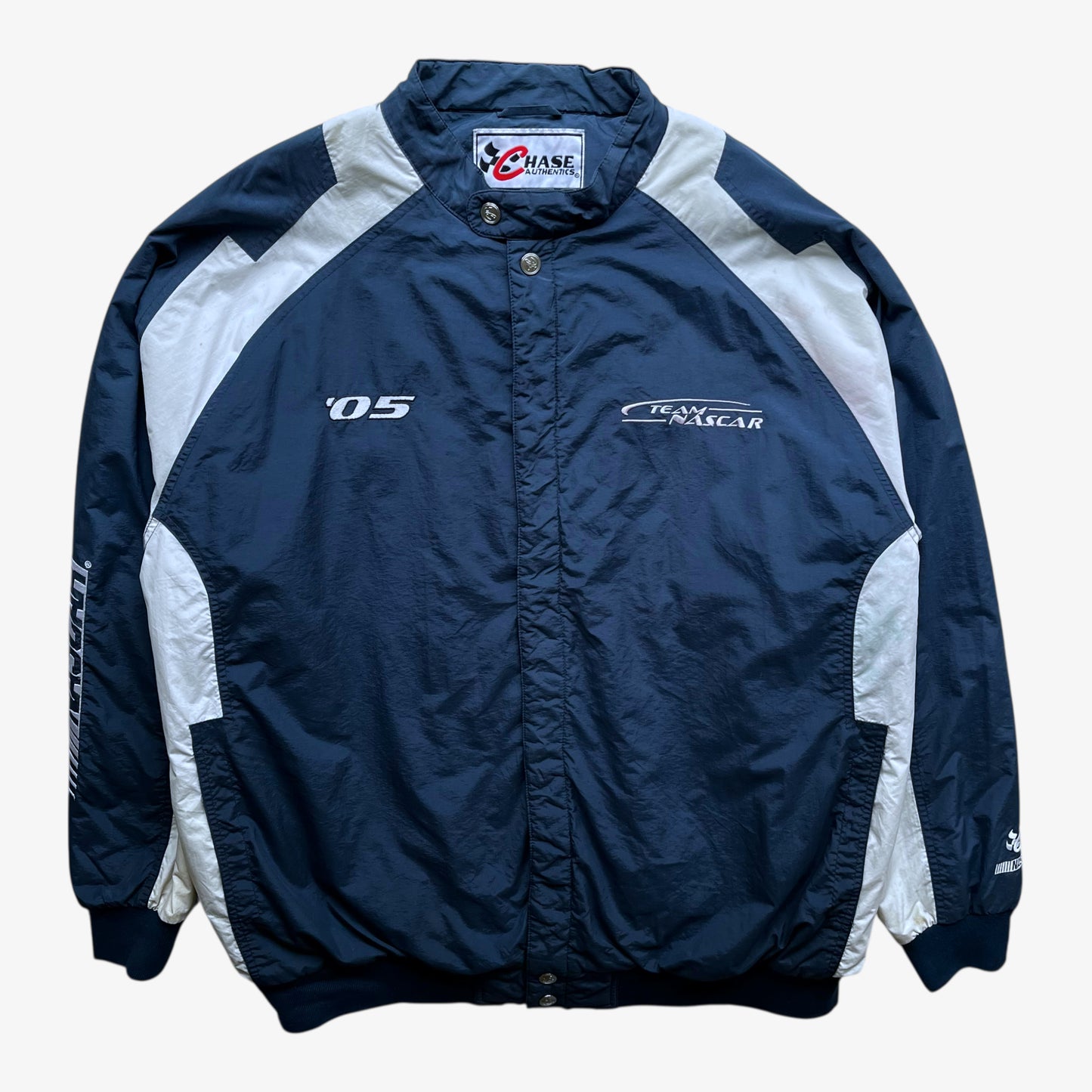 Men's vintage Y2K Chase Authentics 2005 team nascar blue jacket.