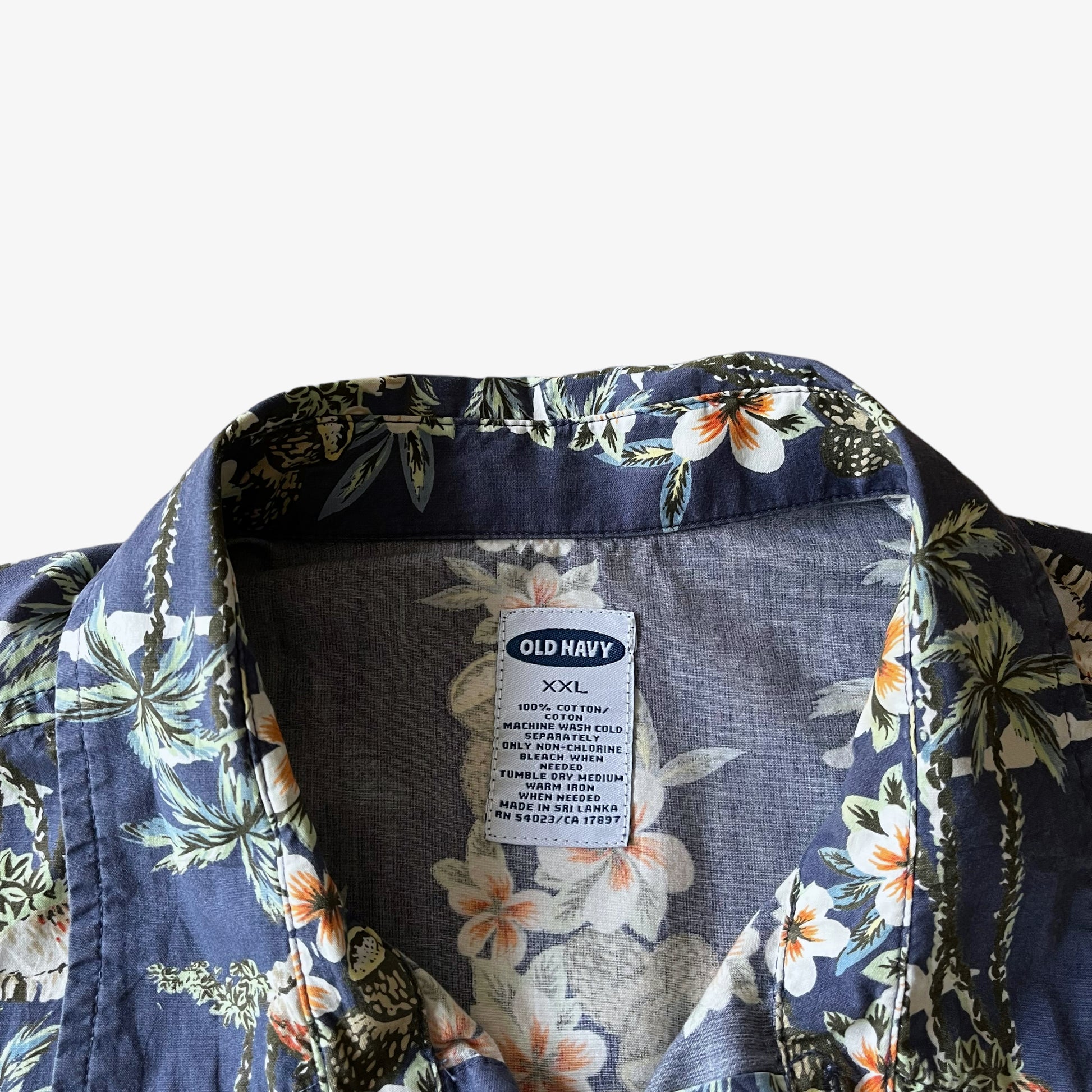 Vintage Y2K Mens Old Navy Palm Tree And Floral Striped Print Short Sleeve Blue Hawaiian Shirt Label - Casspios Dream