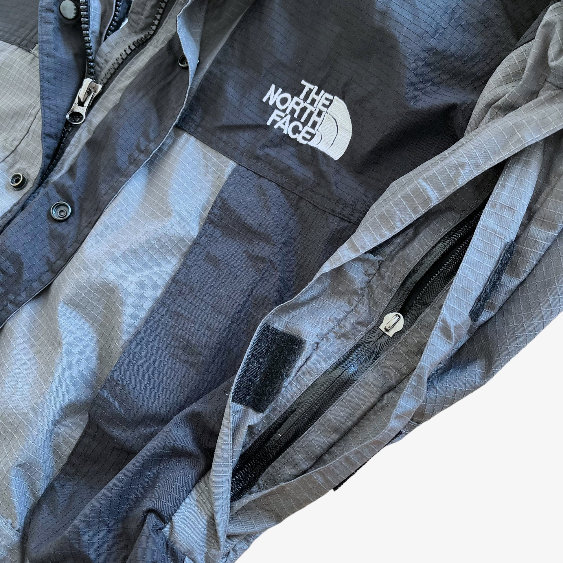 Vintage Y2K Mens The North Face Gore-Tex XCR Summit Series Grey Jacket Wear - Casspios Dream