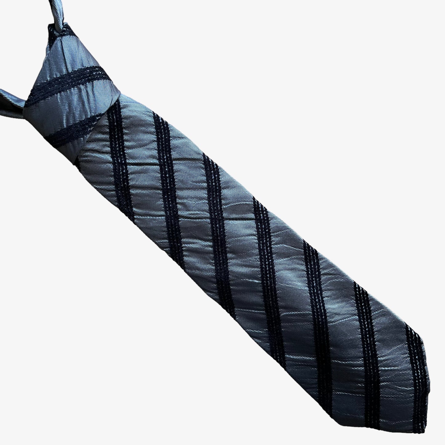Vintage Y2K Sonia Rykiel homme grey striped silk tie.