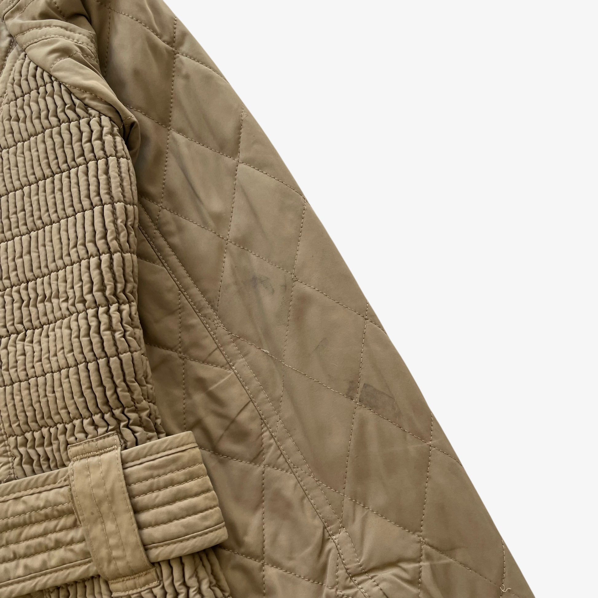 Vintage Y2K Womens Barbour Beige Quilted Jacket With Embroidered England Flag Wear - Casspios Dream