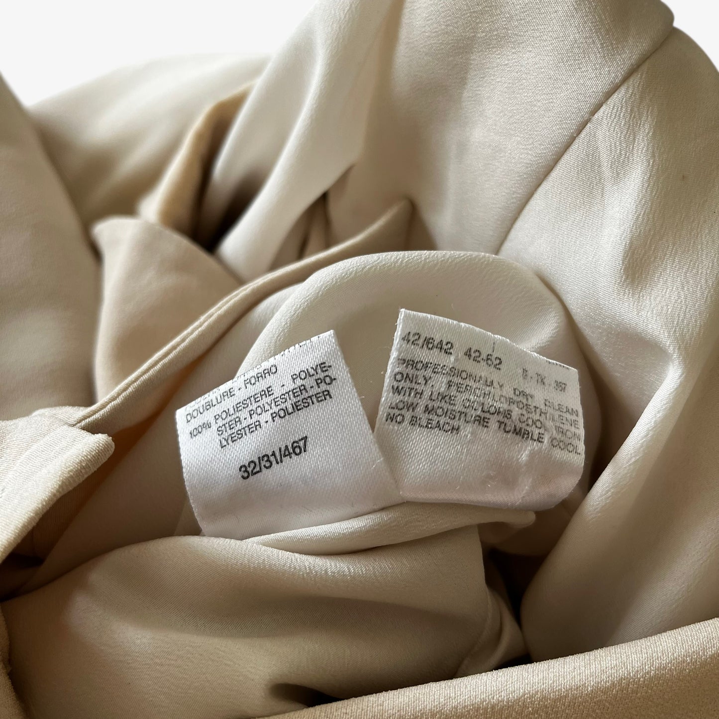 Vintage Y2K Womens Max Mara Sportmax Cream Coat With Shoulder Pads Made In Italy - Casspios Dream