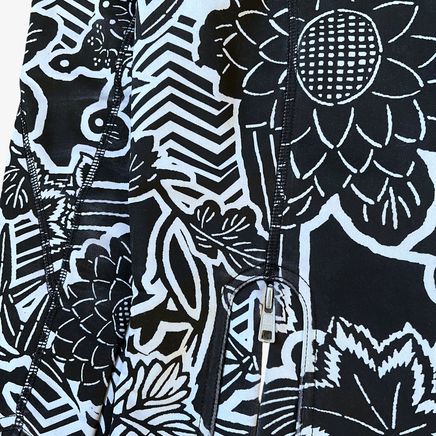 Faded pattern of vintage Y2K women's Roberto Cavalli Freedom abstract floral print black jacket.