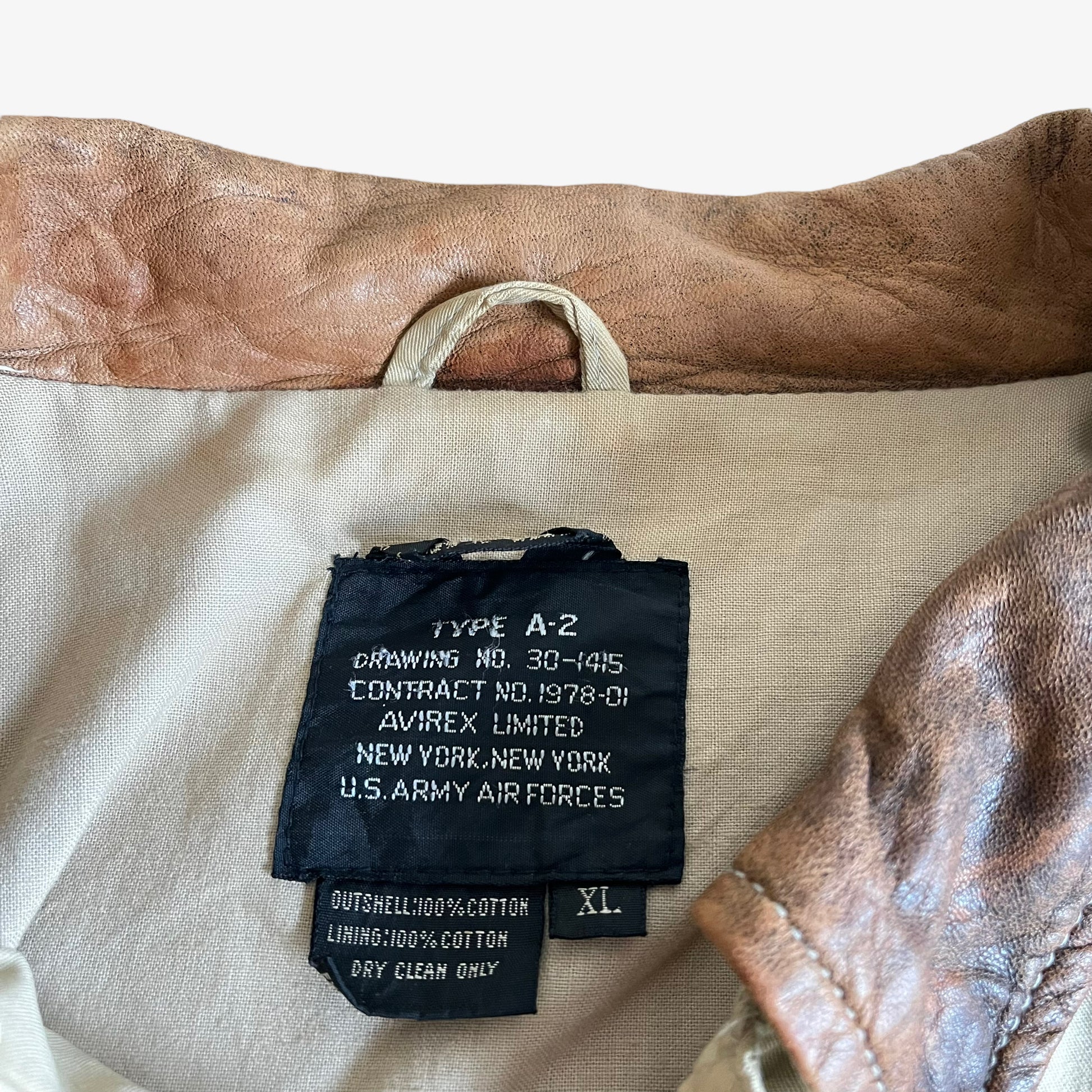 Vintage 80s AVIREX 1987 China Doll Kunming 1944 Back Graphic Pilot Bomber Jacket Label - Casspios Dream