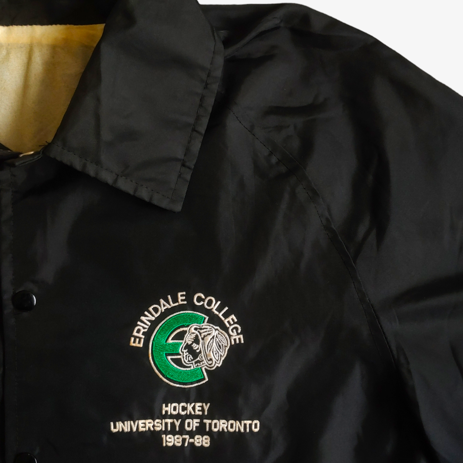 Vintage 80s University Of Toronto 1987 1988 Warriors Hockey Club Windbreaker Jacket Crest - Casspios Dream