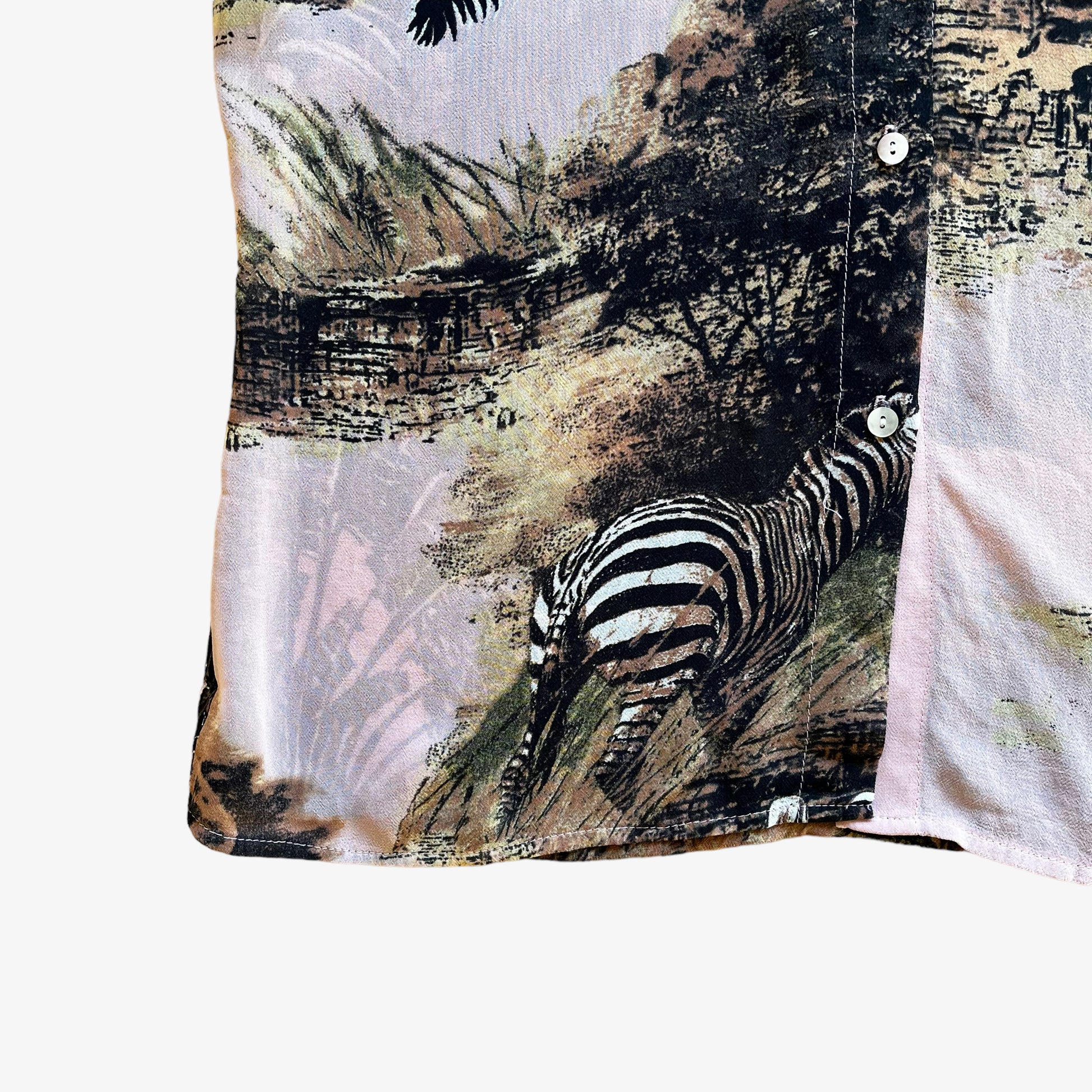 Vintage 80s Women's Giuliana Pret A Porter Safari Print Pink Shirt Featuring A Big Back Lion Print Zebra - Casspios Dream