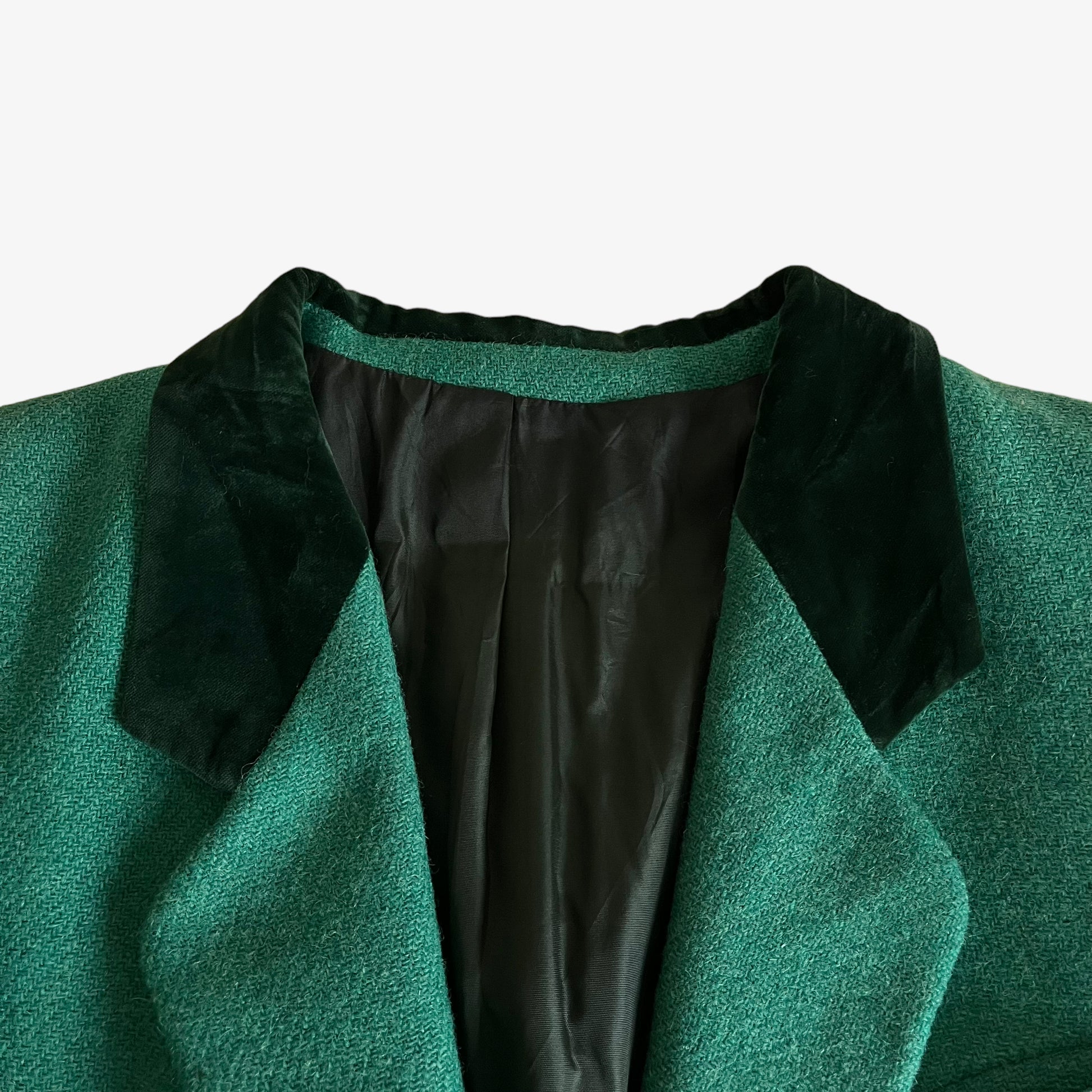Vintage 80s Womens Oliver Grant Paris Green Harris Tweed Wool Blazer With Velvet Collar Trim - Casspios Dream