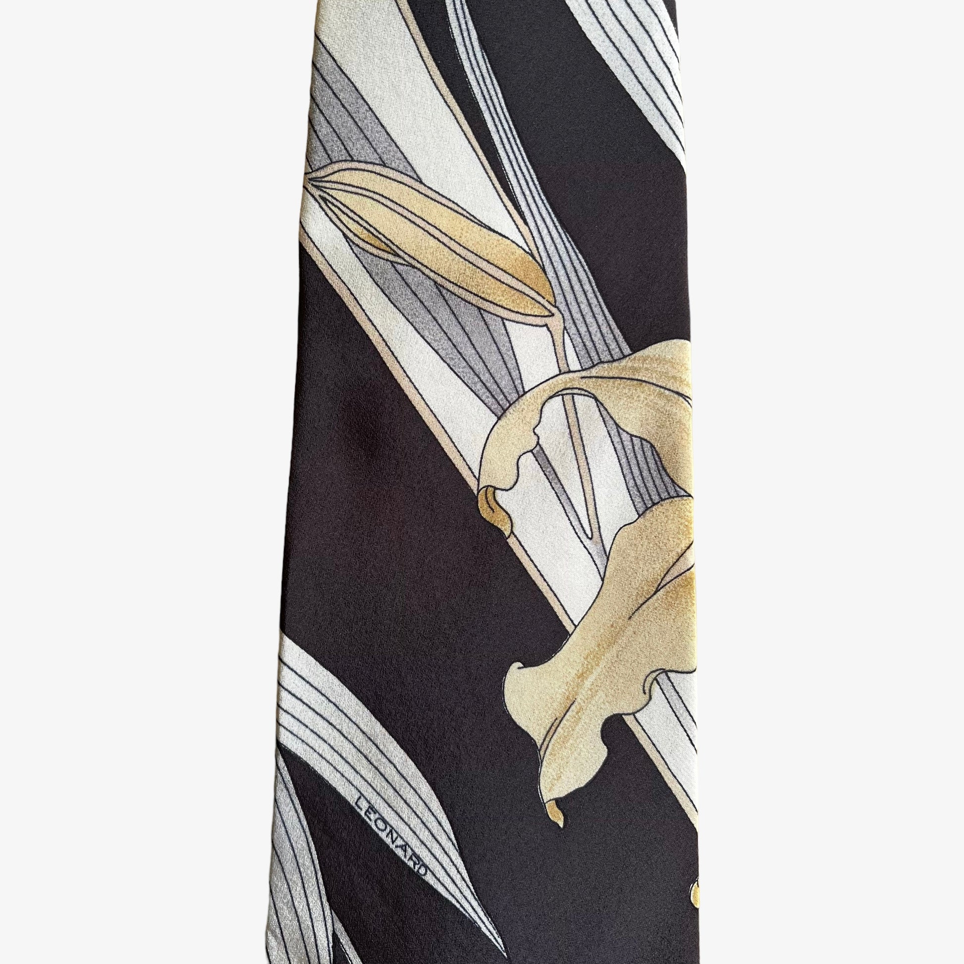 Vintage 90s Leonard VIP All Over Floral Print Silk Tie Pattern - Casspios Dream