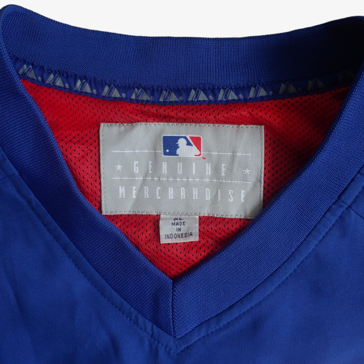 Vintage 90s Majestic MLB Chicago Cubs Pullover Sweatshirt Label - Casspios Dream
