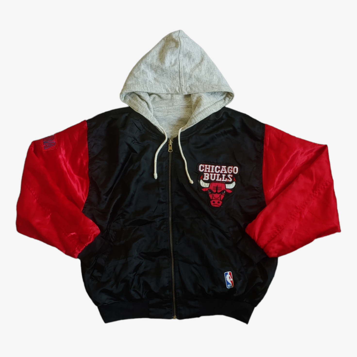 Vintage 90s NBA Chicago Bulls Jacket With Back Spell Out Logo - Casspios Dream