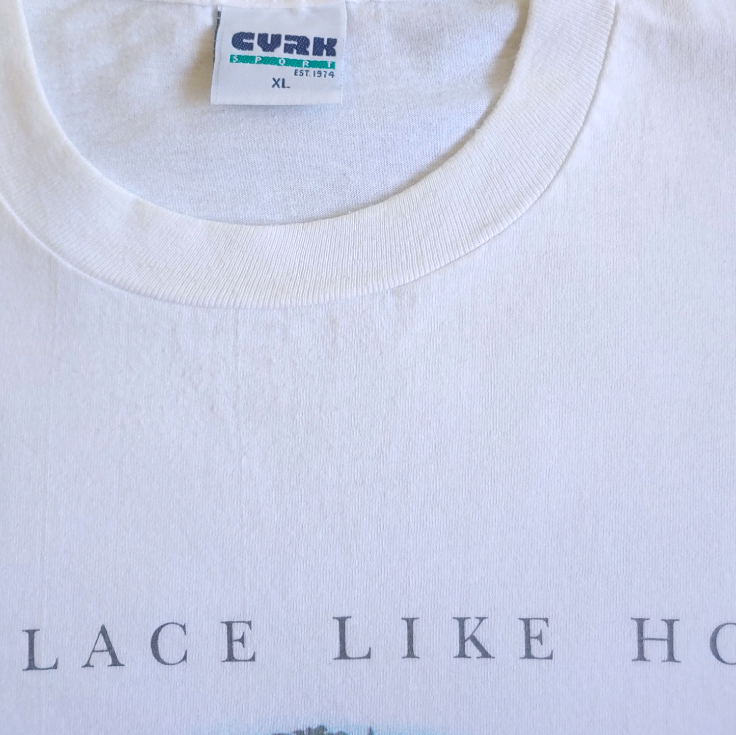 Vintage 90s Smithsonian Institution No Place Like Home Single Stitch Top Collar - Casspios Dream