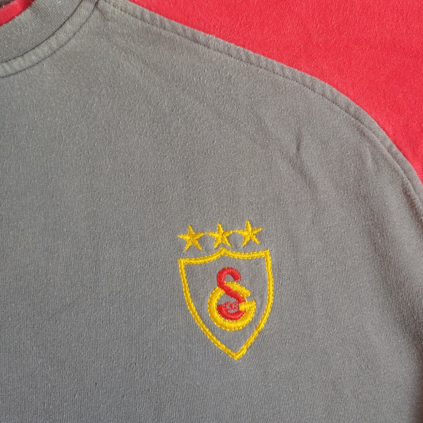 Vintage 90s Umbro Galatasaray S.K. Football Sweatshirt Badge - Casspios Dream