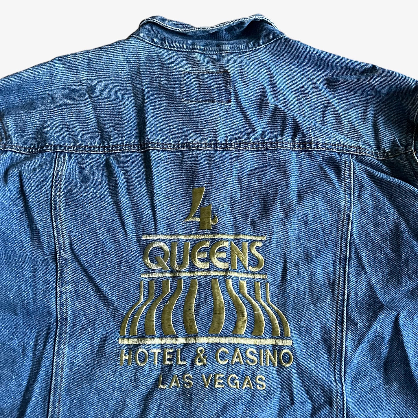 Vintage 90s Vegas Blues Four Queens Las Vegas Casino Promotional Blue Denim Jacket Back Logo - Casspios Dream
