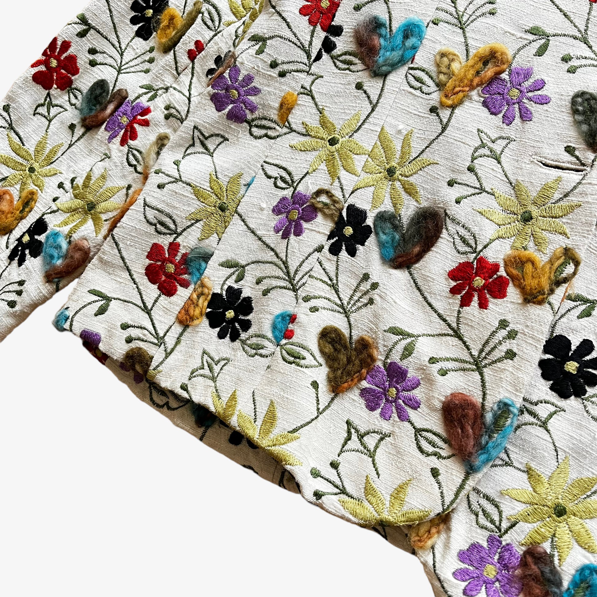 Vintage 90s Womens Brunella 3D Textured Embroidered Flower Silk Blazer Hem - Casspios Dream