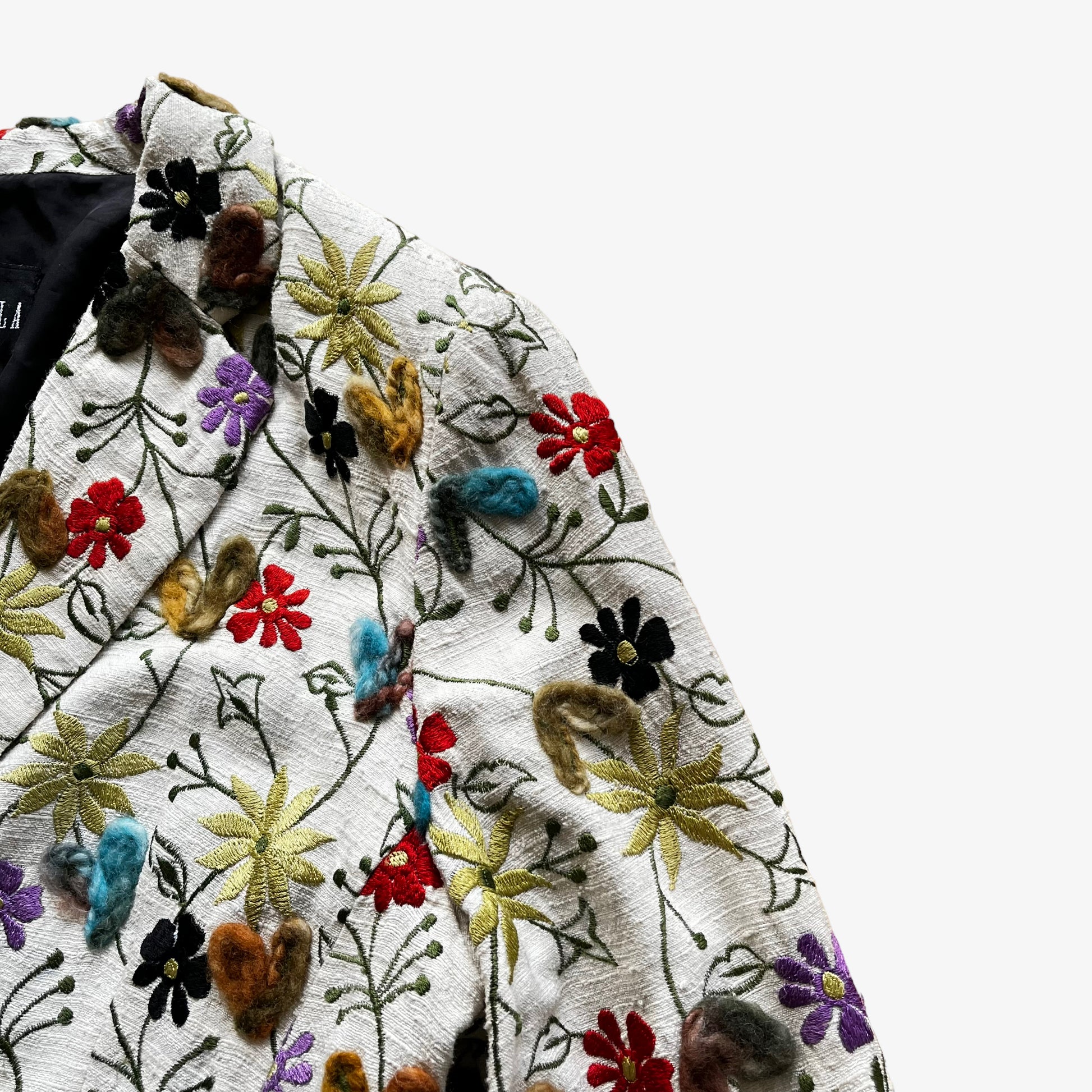 Vintage 90s Womens Brunella 3D Textured Embroidered Flower Silk Blazer Pit - Casspios Dream