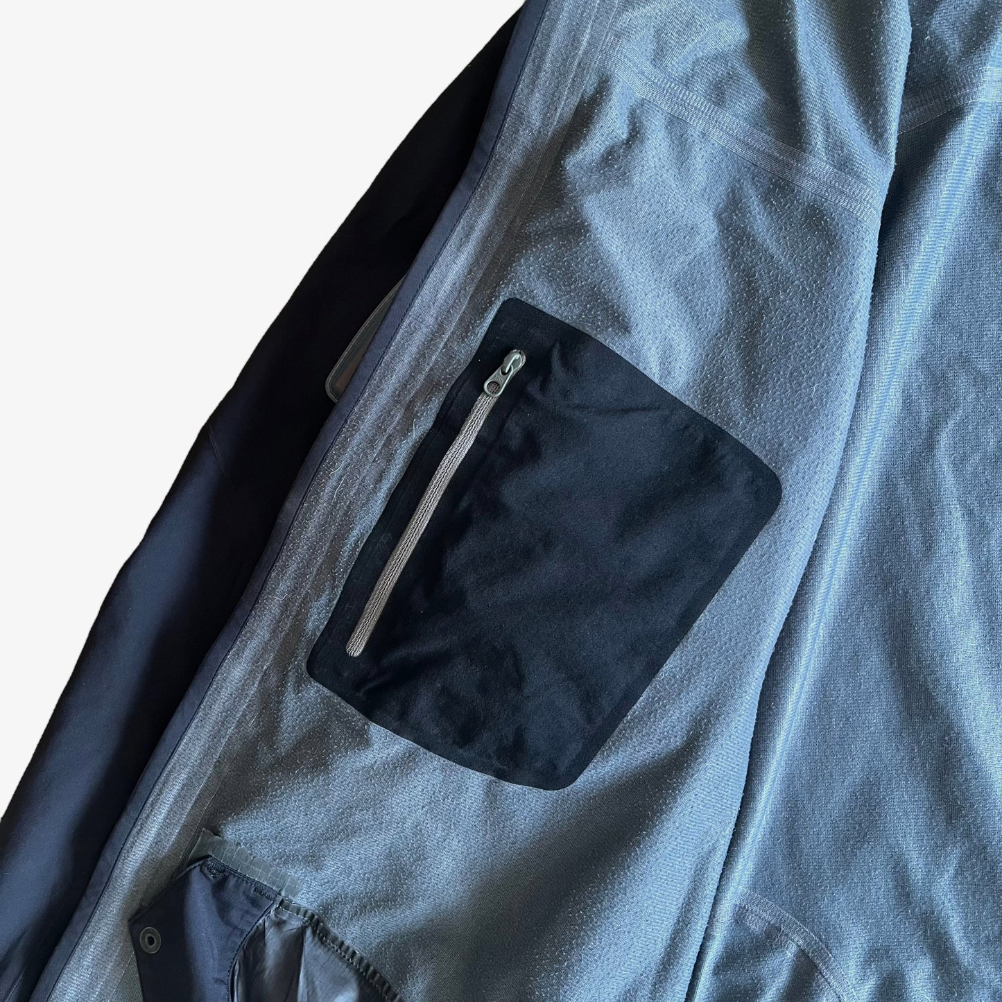 Vintage Y2K Arc'teryx Gore-tex Pro Recco Utility Ski Jacket Inside Pocket - Casspios Dream