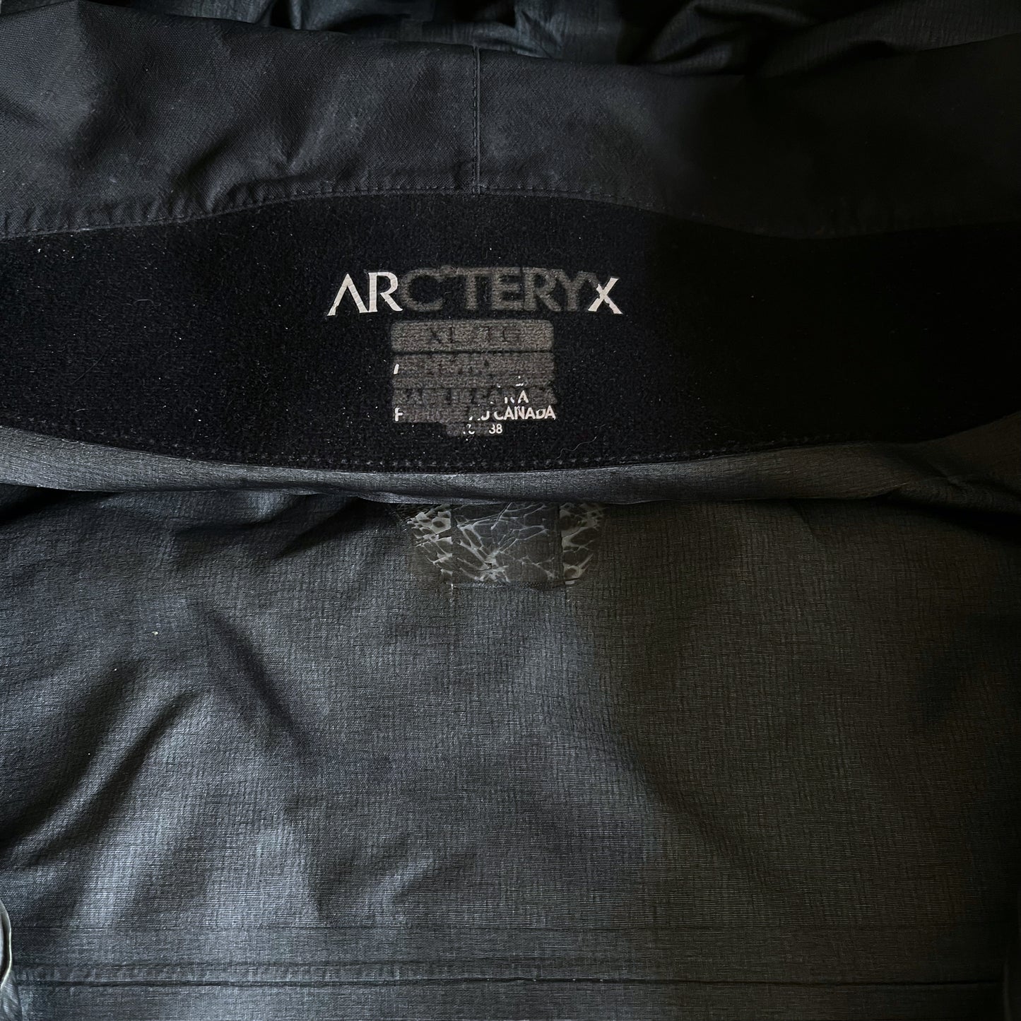 Vintage Y2K Arcteryx Pro Recco Goretex Tactical Jacket With Arm Badge Label - Casspios Dream