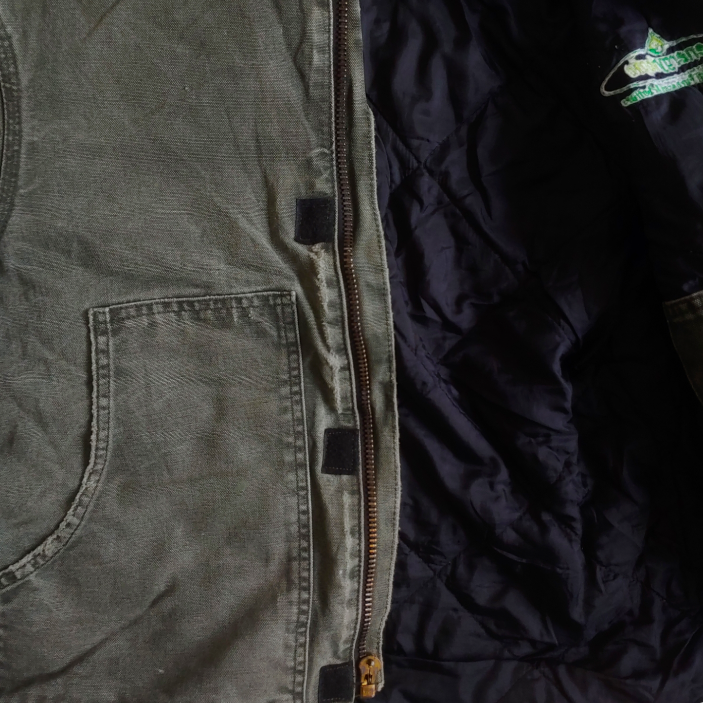 Vintage Y2K Carhartt Khaki Green Thick Cotton Workwear Jacket Velcro - Casspios Dream