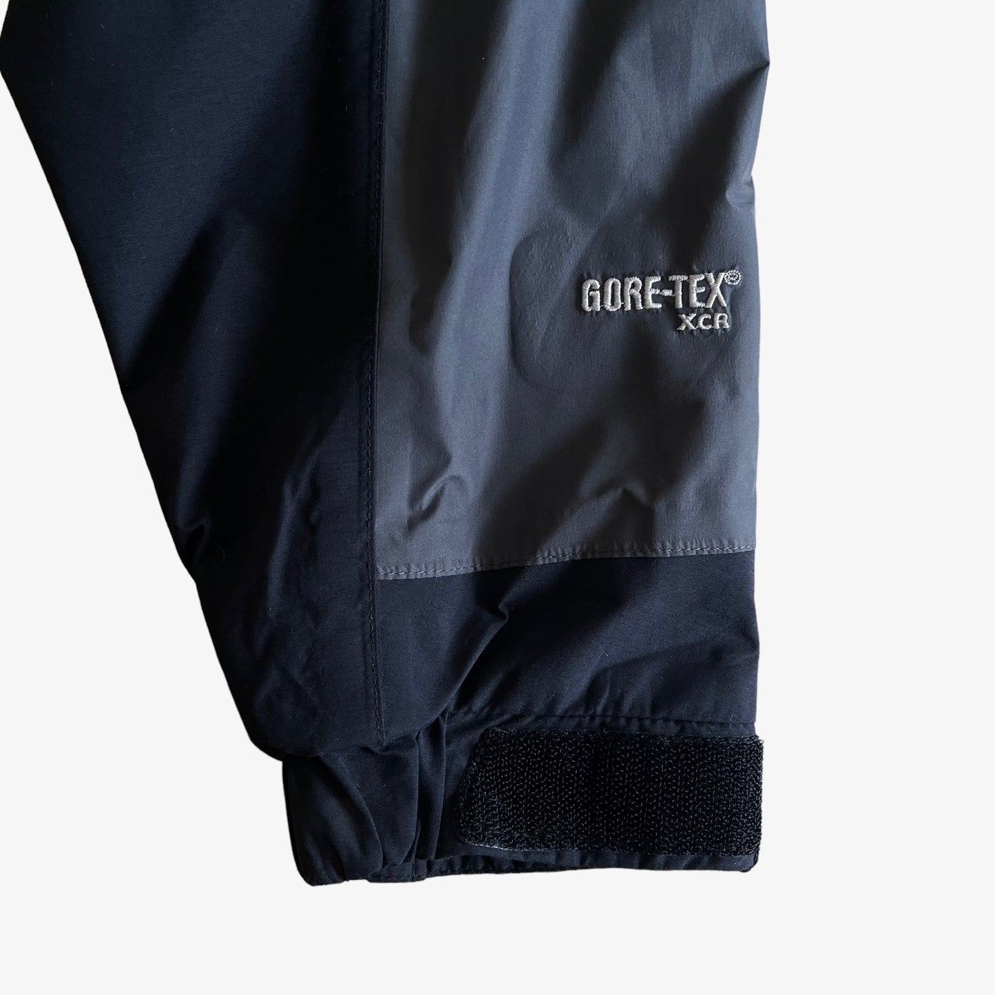 Vintage Y2K The North Face Gore-Tex XCR Summit Series Grey Jacket Tag - Casspios Dream